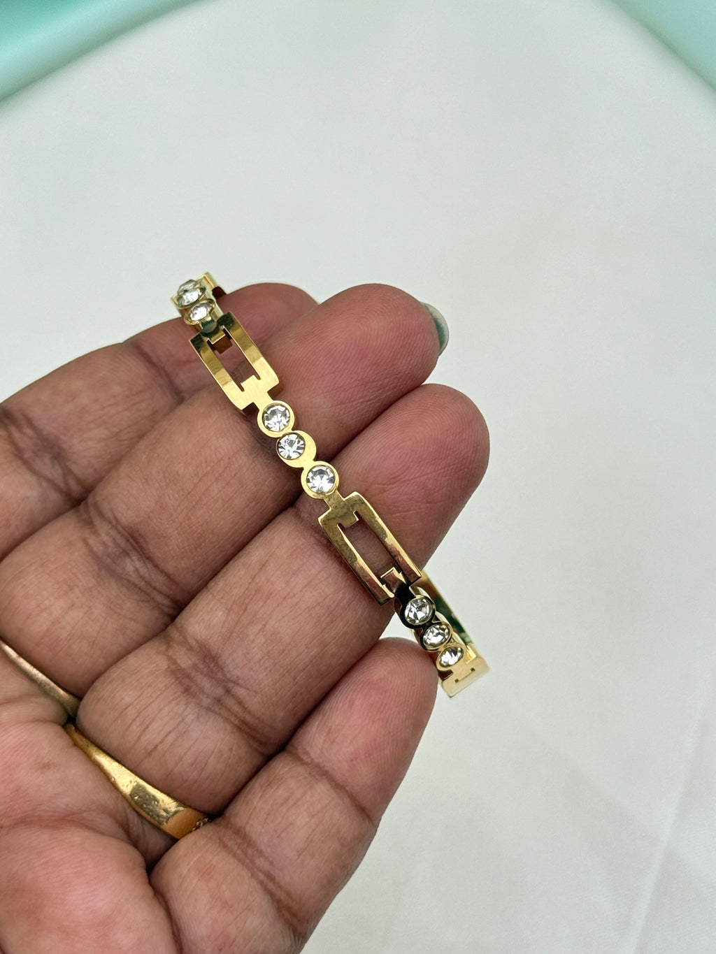 Ab582 anti tarnish flower stone 2:4 to 2:6 size opeanable kada bracelet