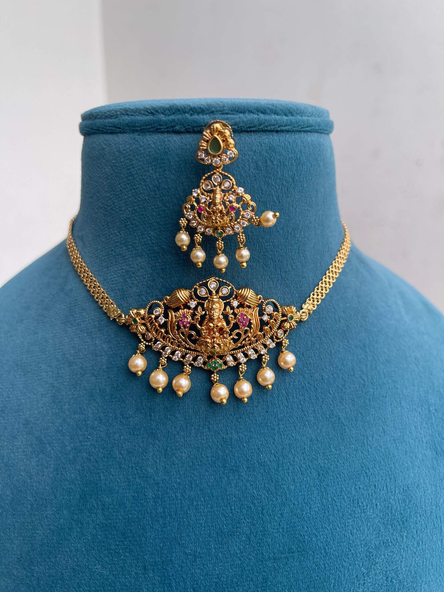 Lakshmi Devi choker with earrings ns1600