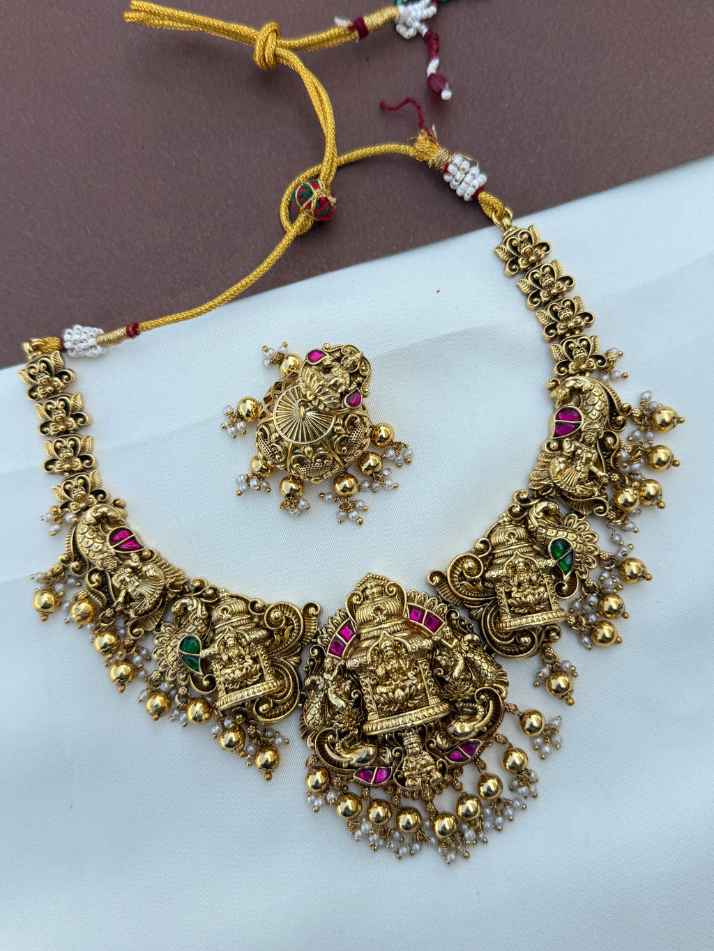 Ns618 Lakshmi devi peacock elephant nakshi jadau kundan neckset with gold ball