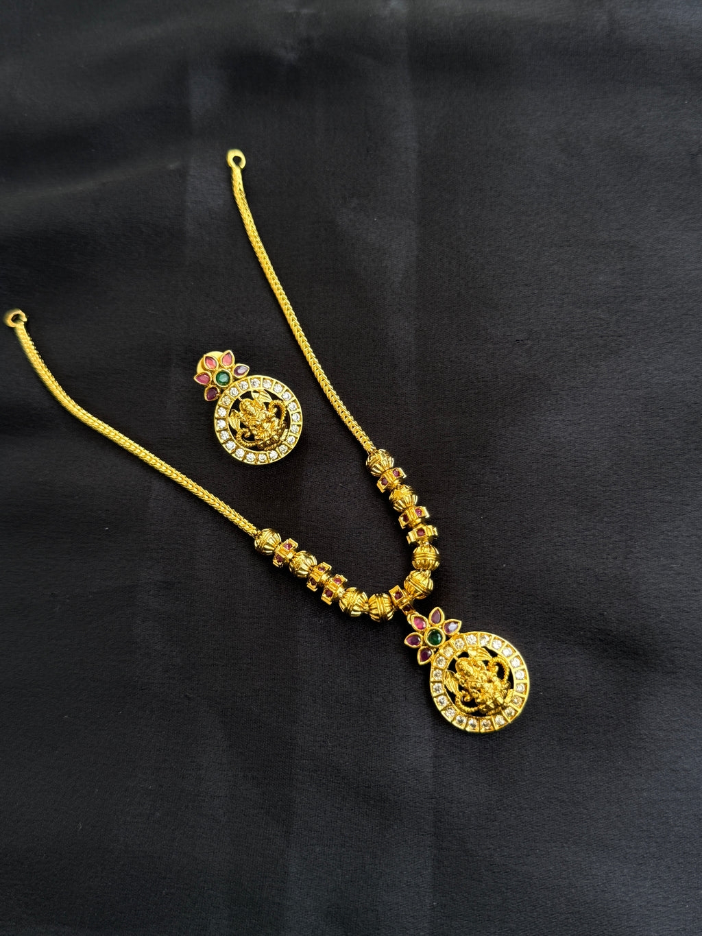 Ns268 lakshmi devi gold ball naan thread neckset