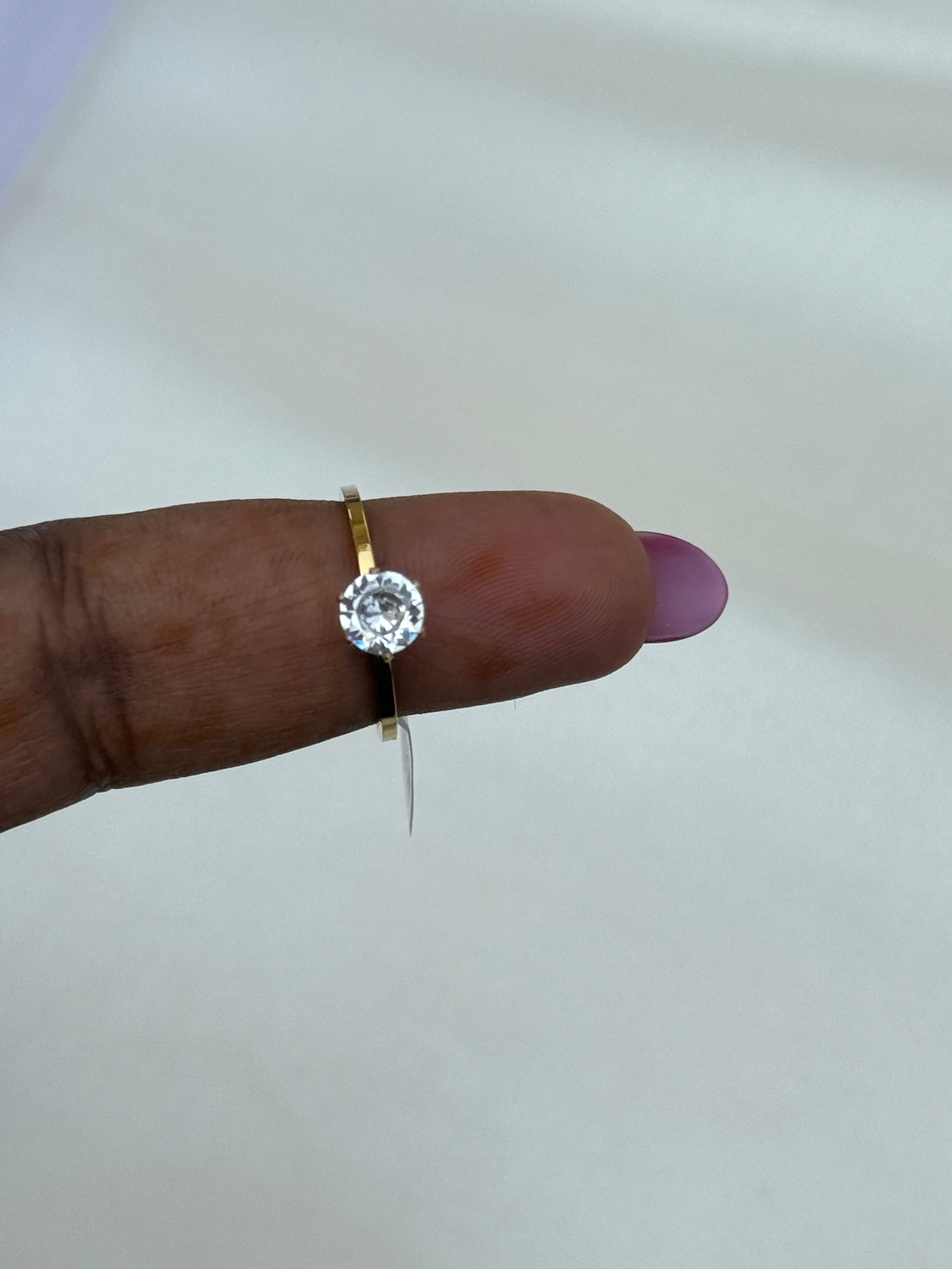 Rg050 anti tarnish single white stone finger ring