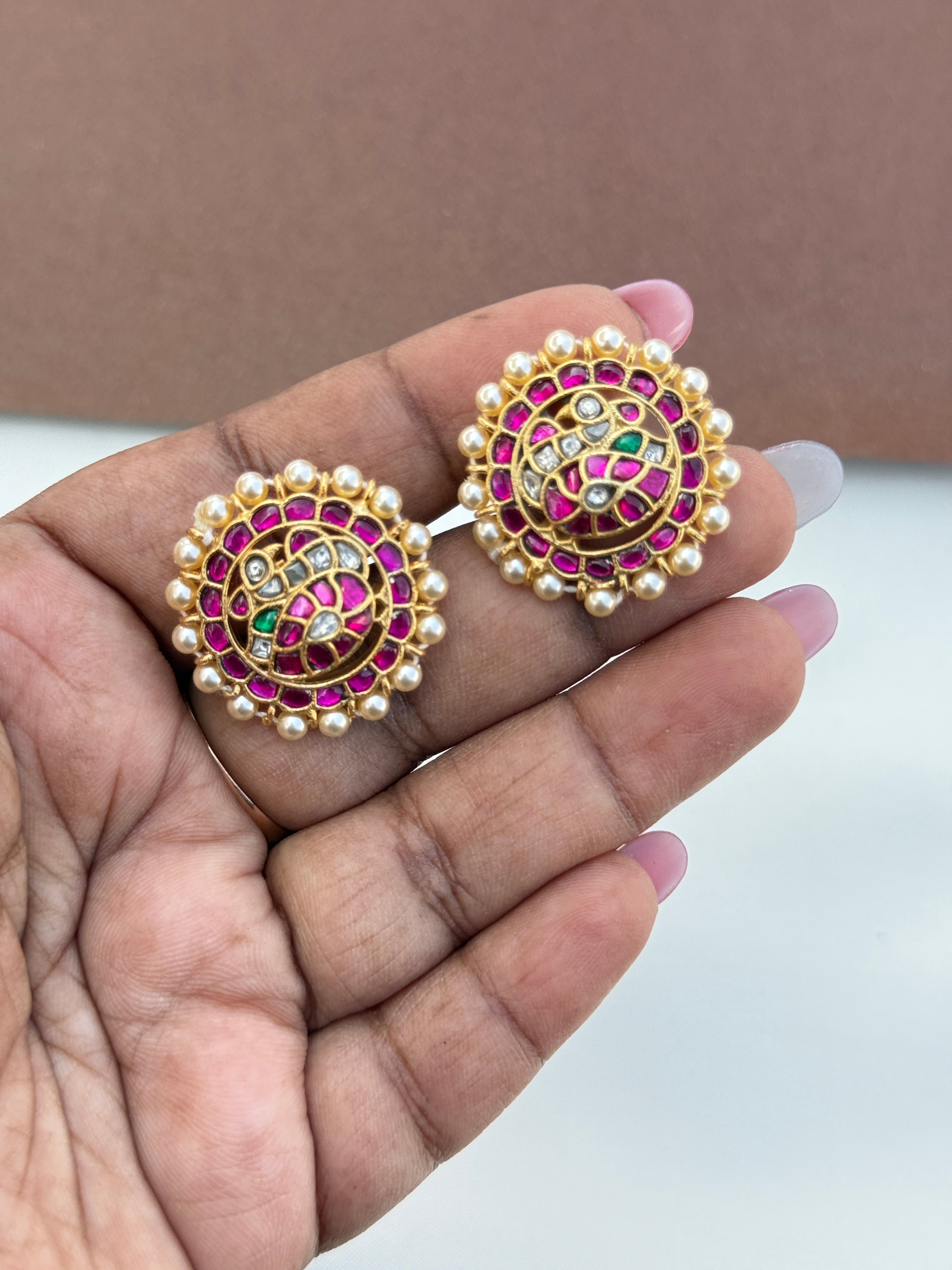 Er156 jadau kundan studs with Bombay screw