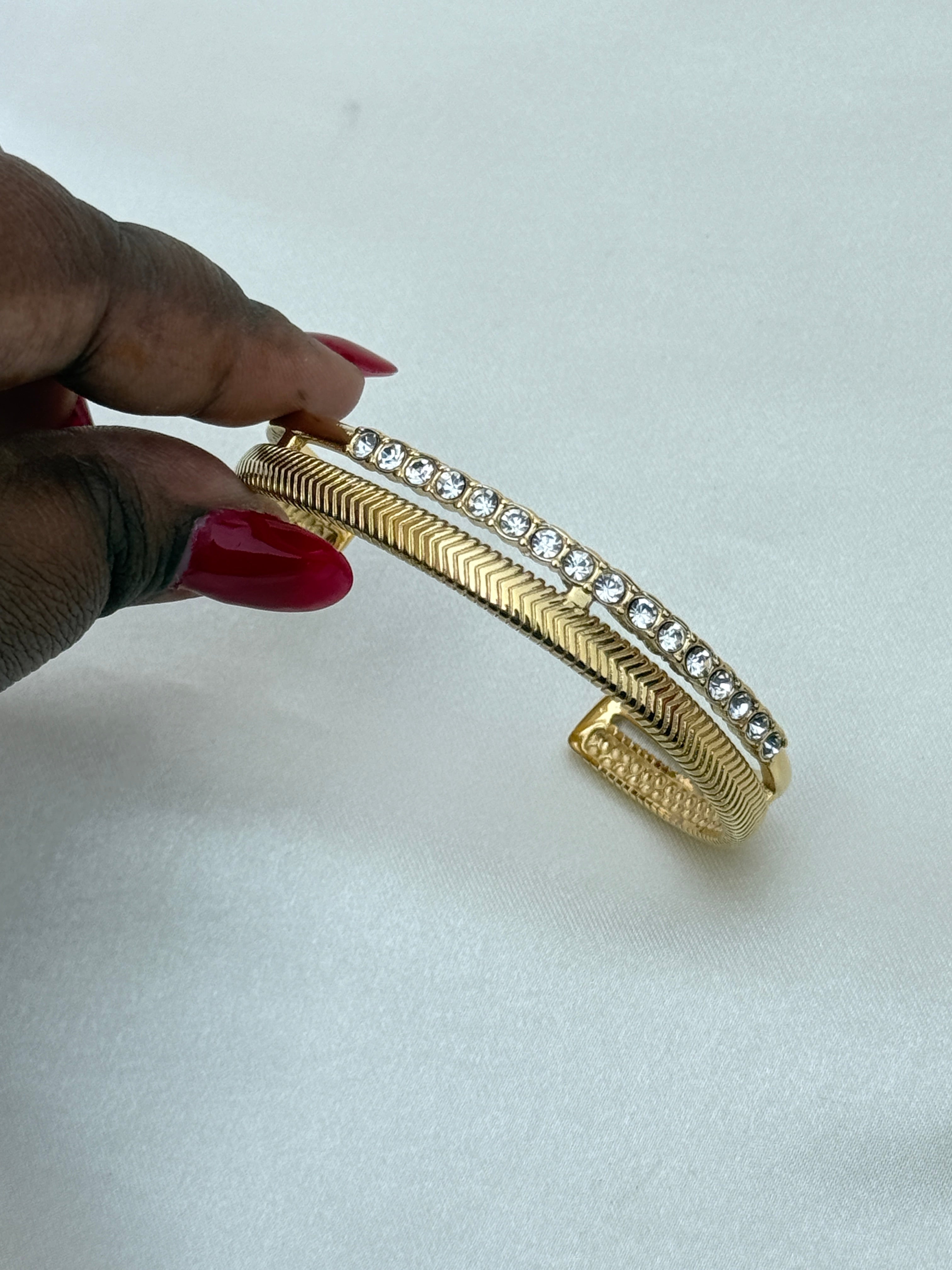 Ab067 2lines openable openable bracelet