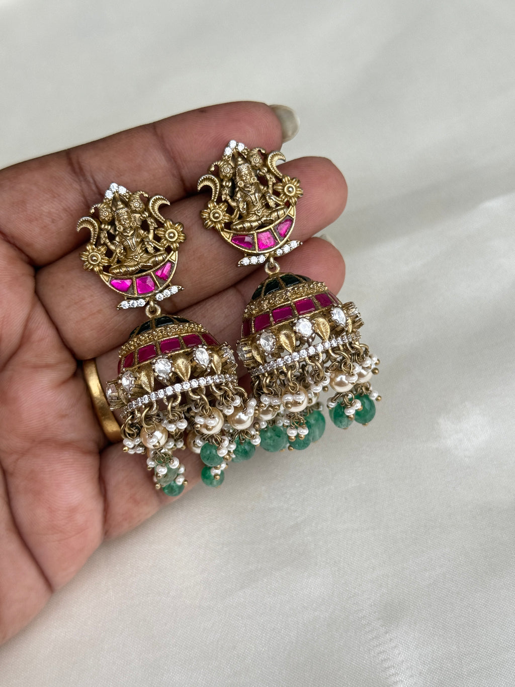 Er124 Lakshmi Devi moissanite butta Earrings