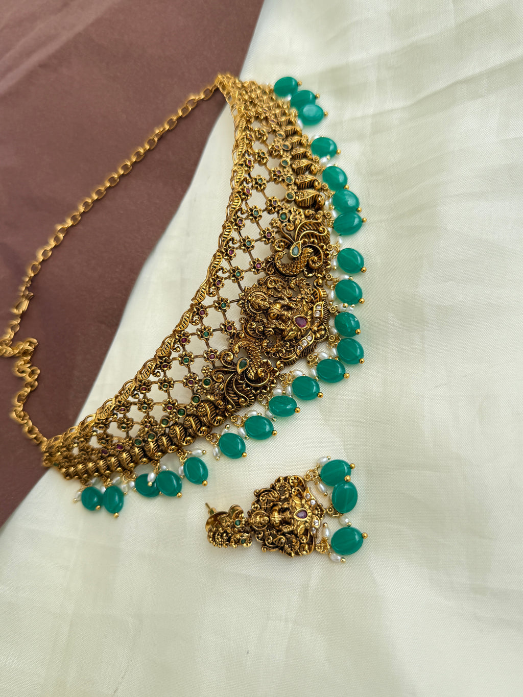Ch013 Lakshmi Devi choker with green beads