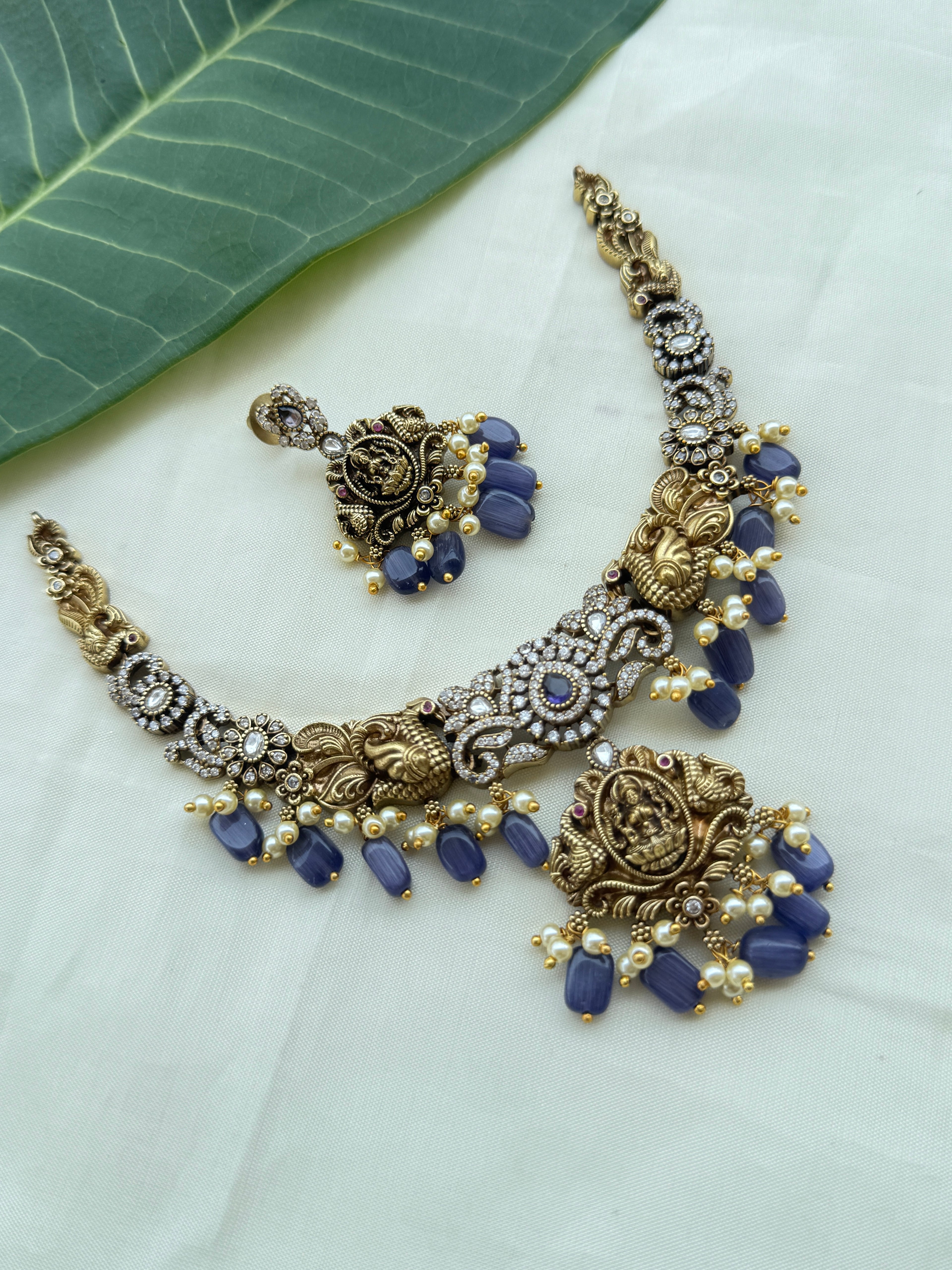 Ns251 Victorian purple beads neckset