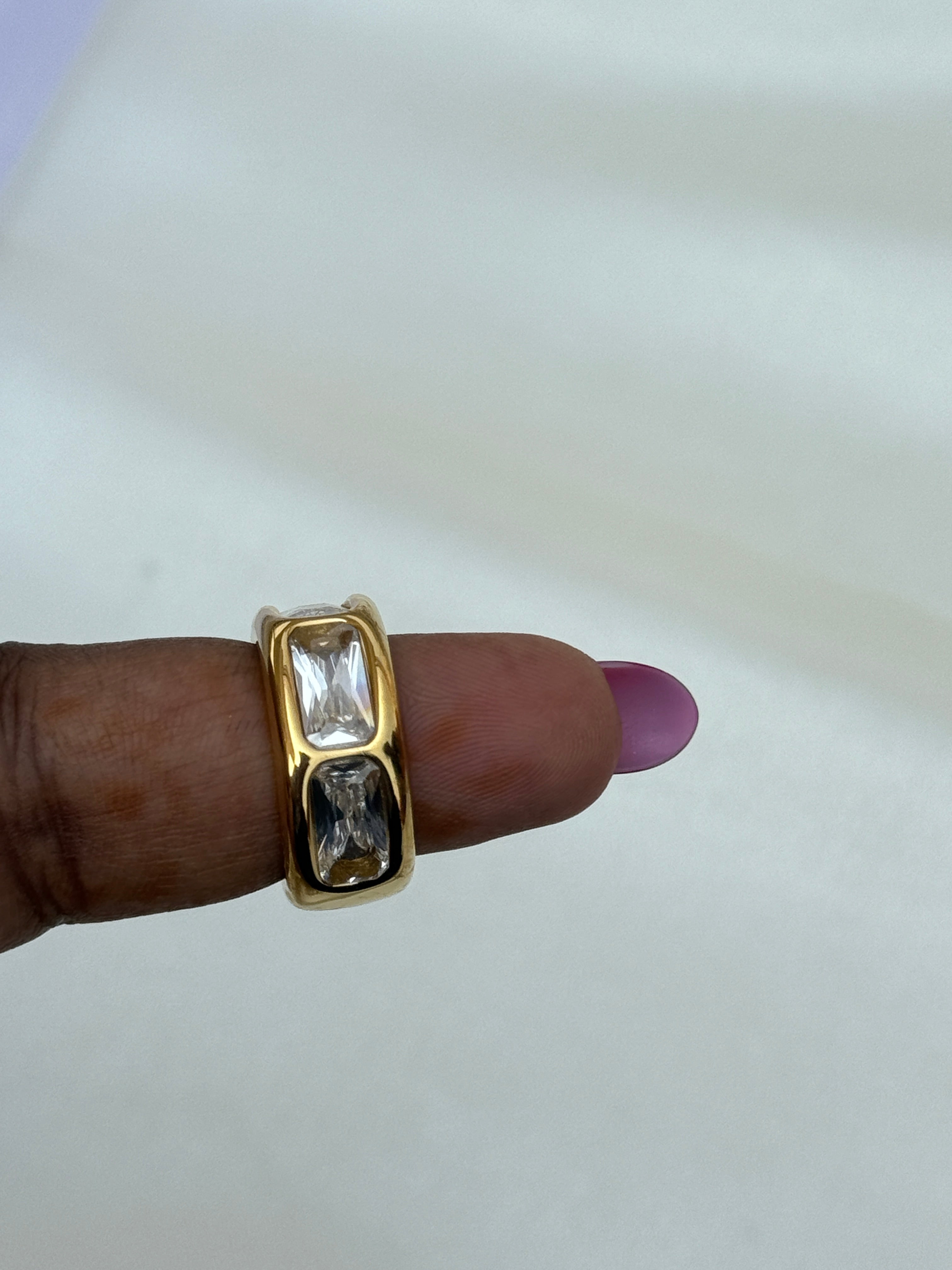 Rg044  anti tarnish 3 stones finger ring