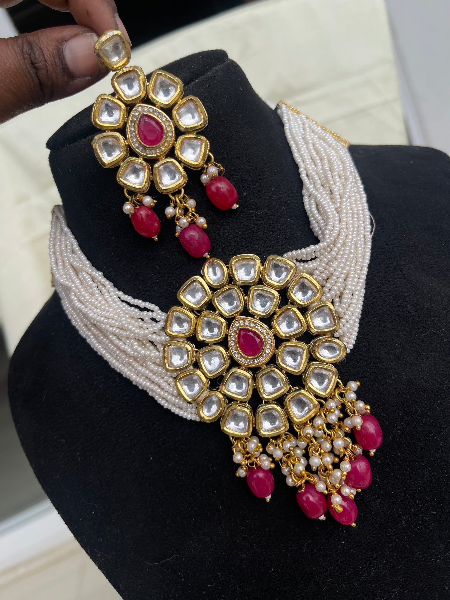 Kundan pearl choker