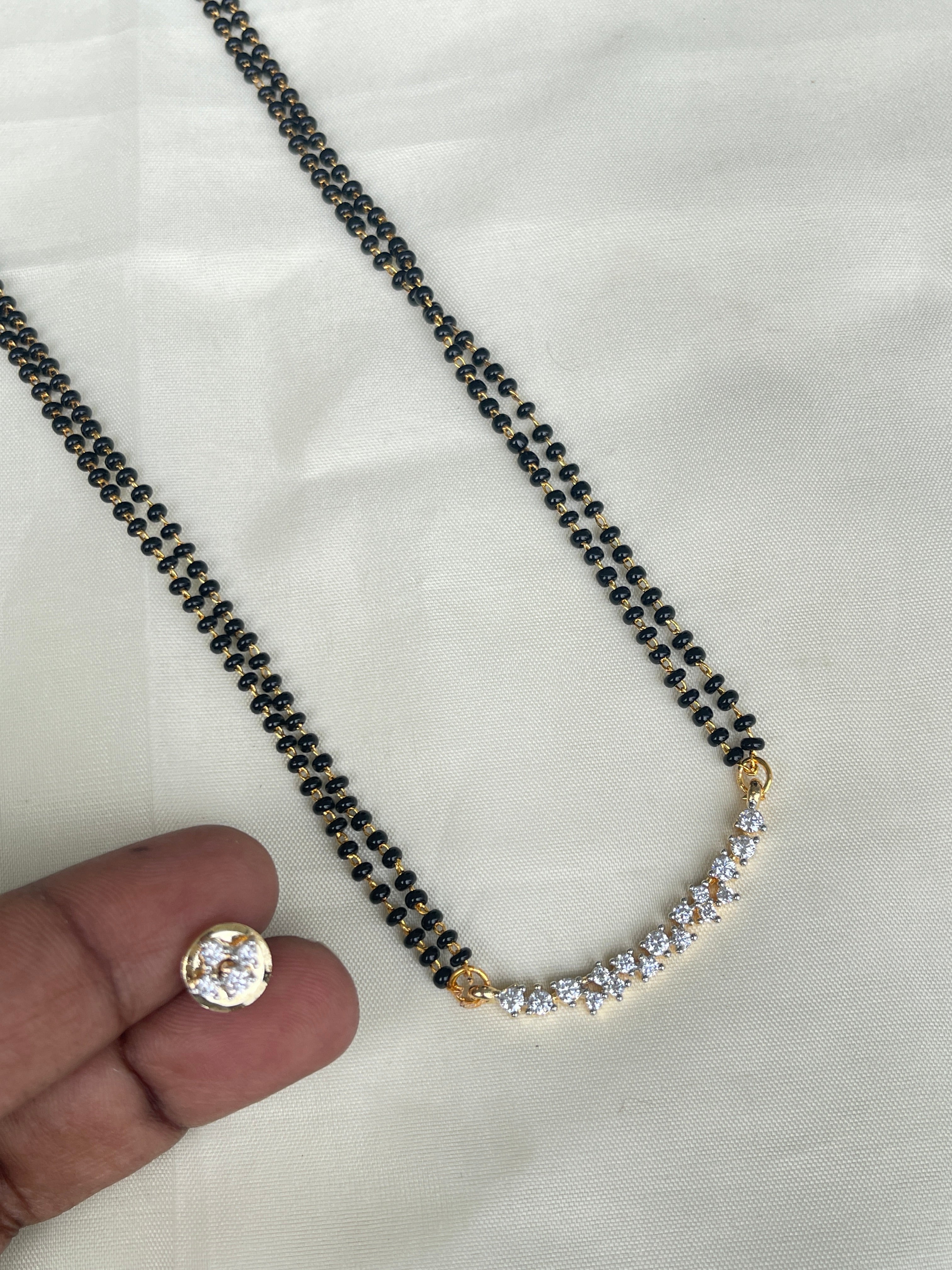 2 lines short blackbeads diamond locket