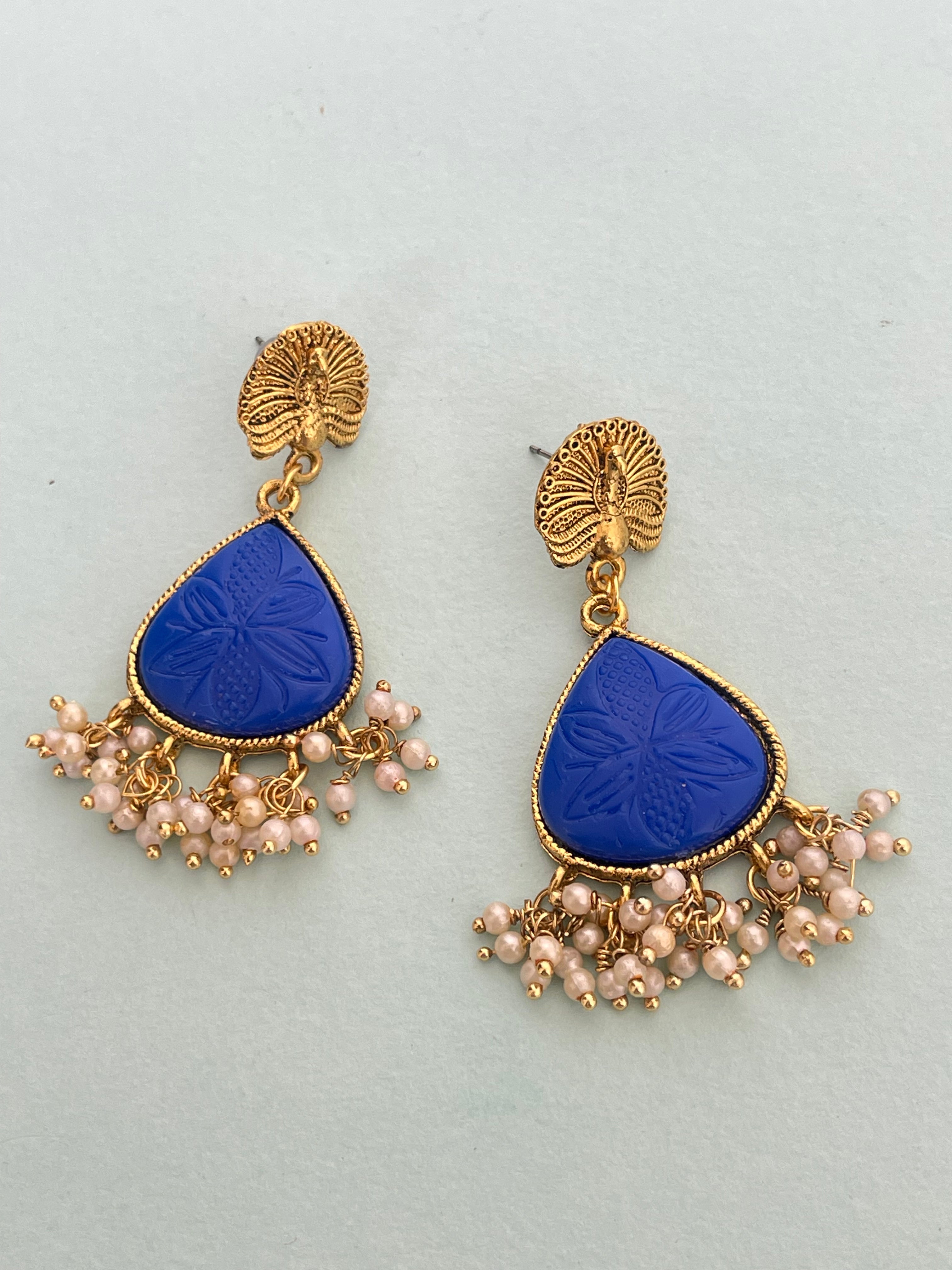 Lightweight Western earrings in 4 colors