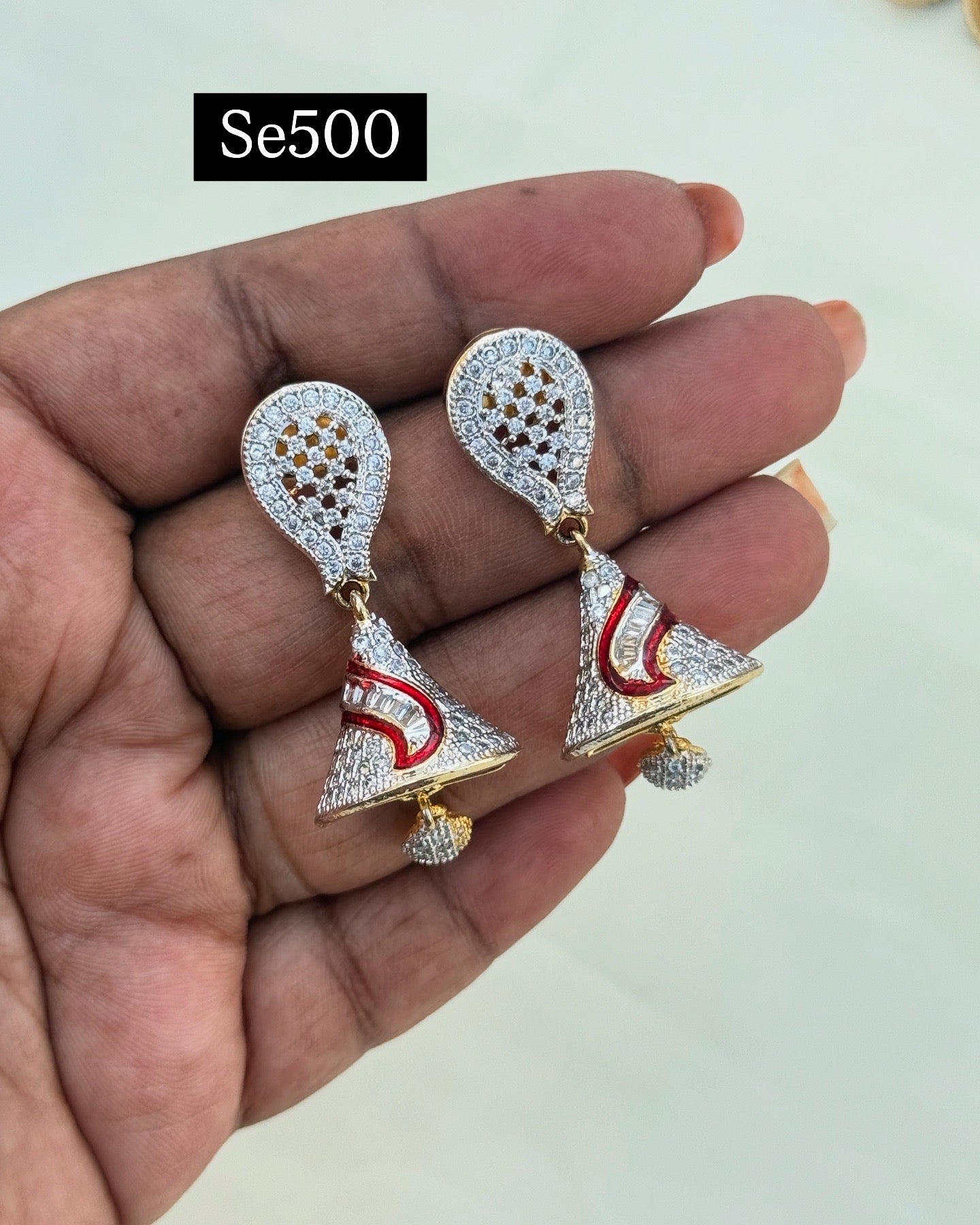 Se500 white stone butta Earrings