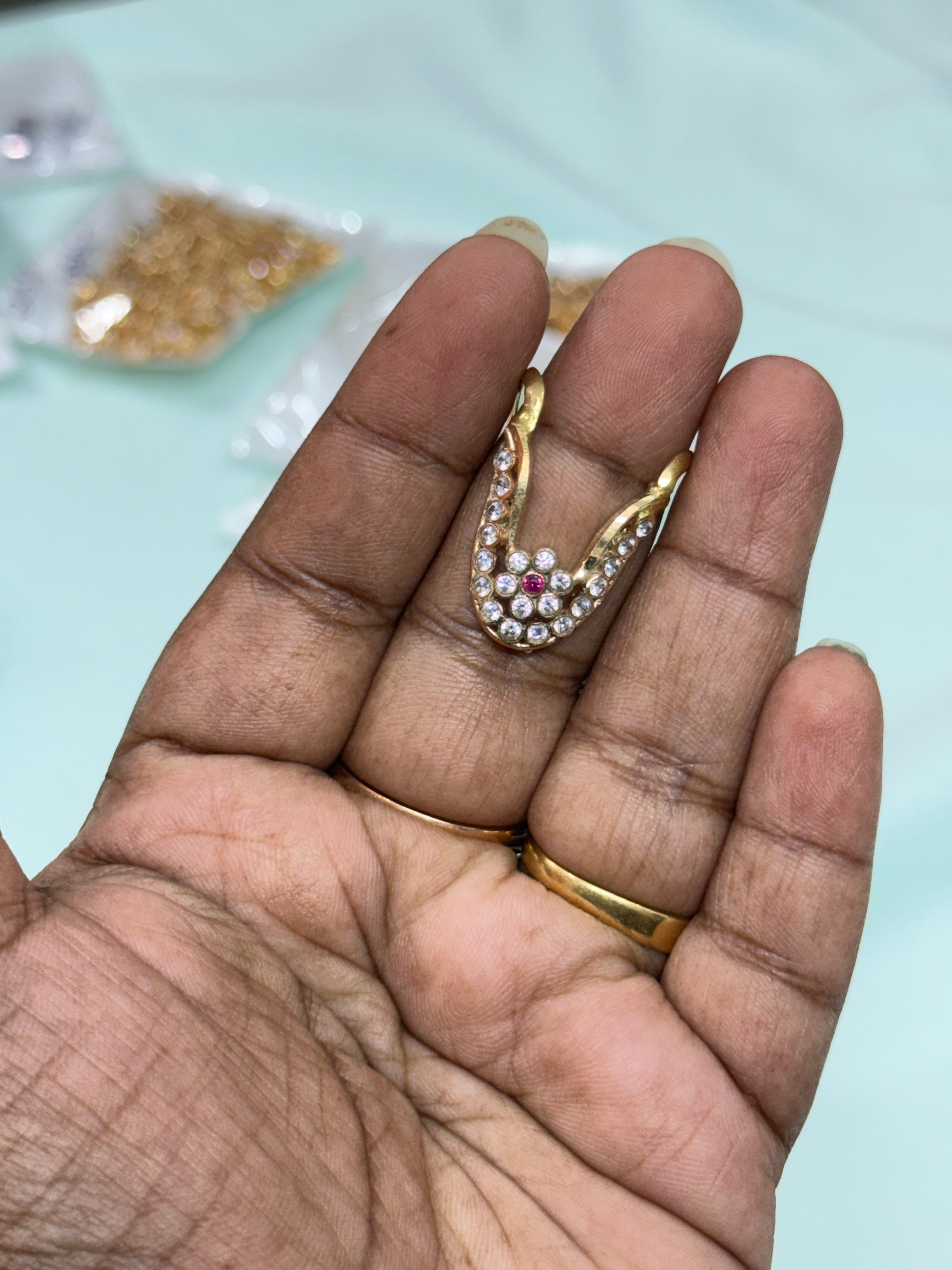 Ph612 Panchaloham polished flower Vanky finger rings