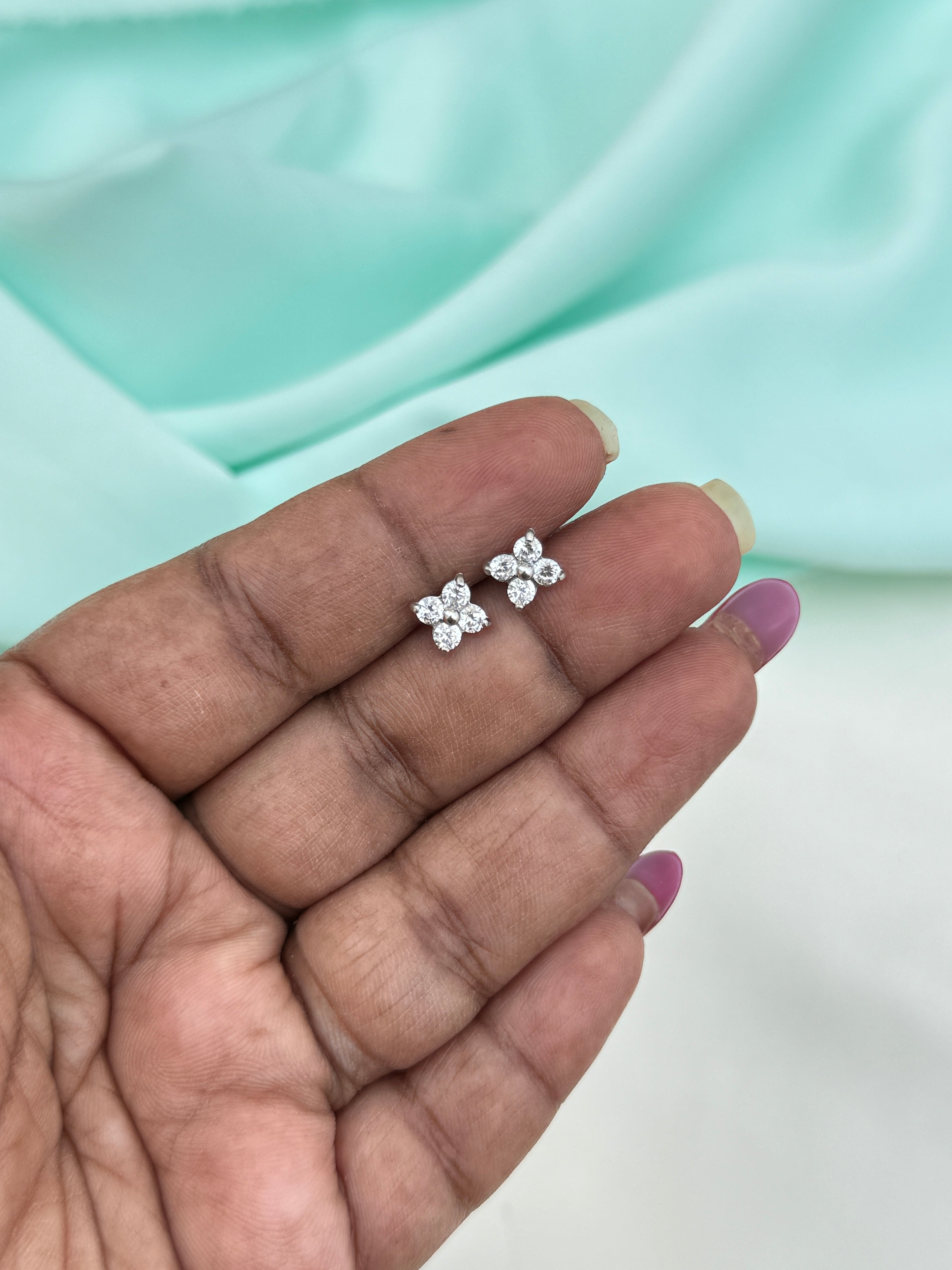 St082 anti tarnish silver flower stud