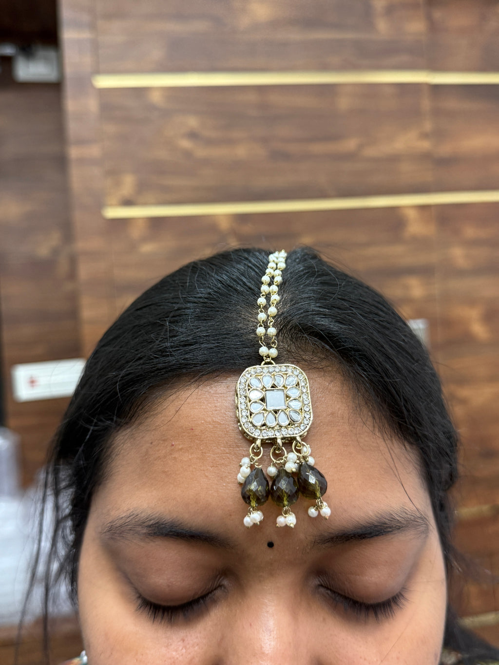 Mn001 4inches heavy mirror statement earrings with earchain and maang tikka