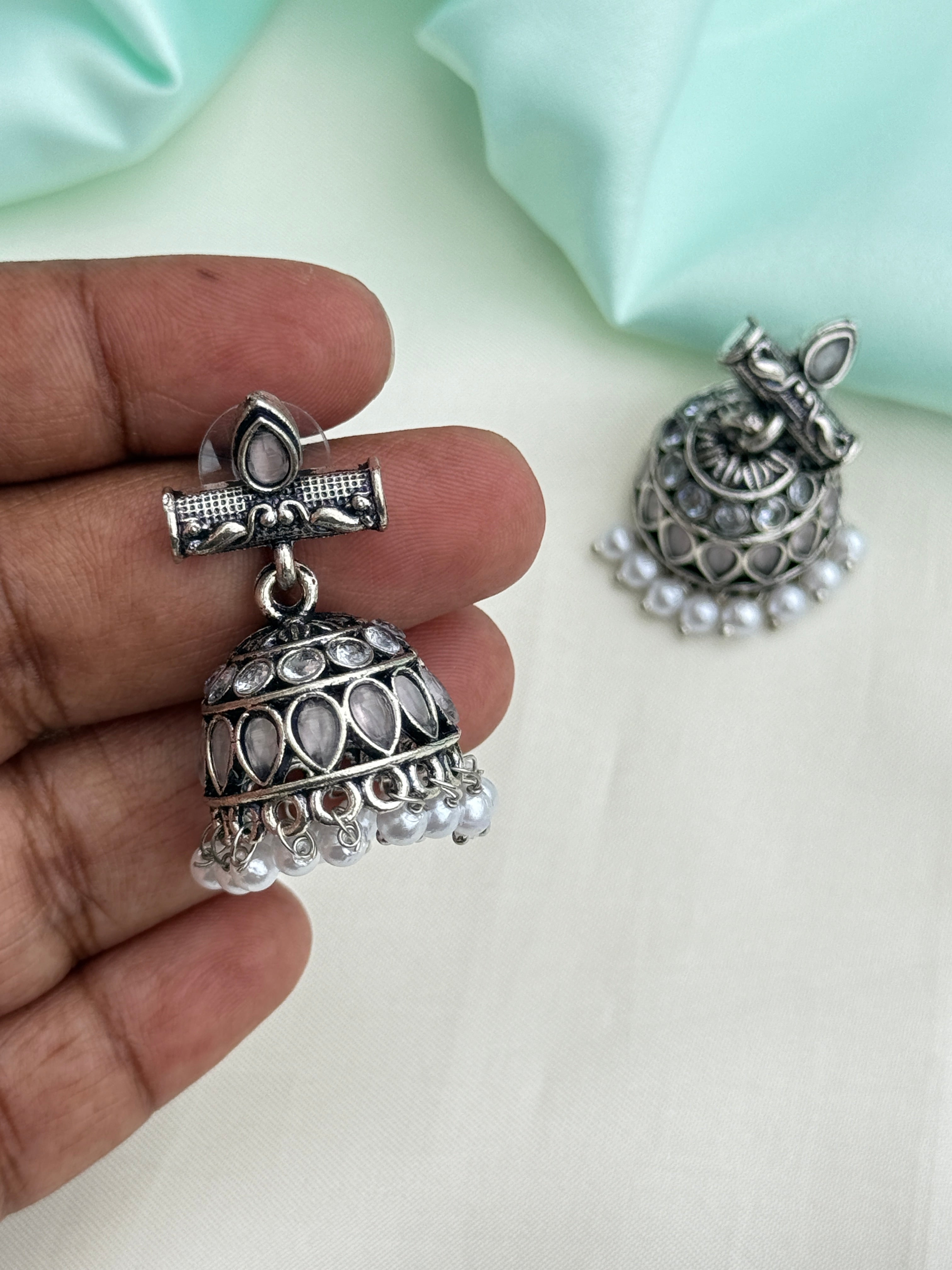 Er209 oxidised butta back push earrings