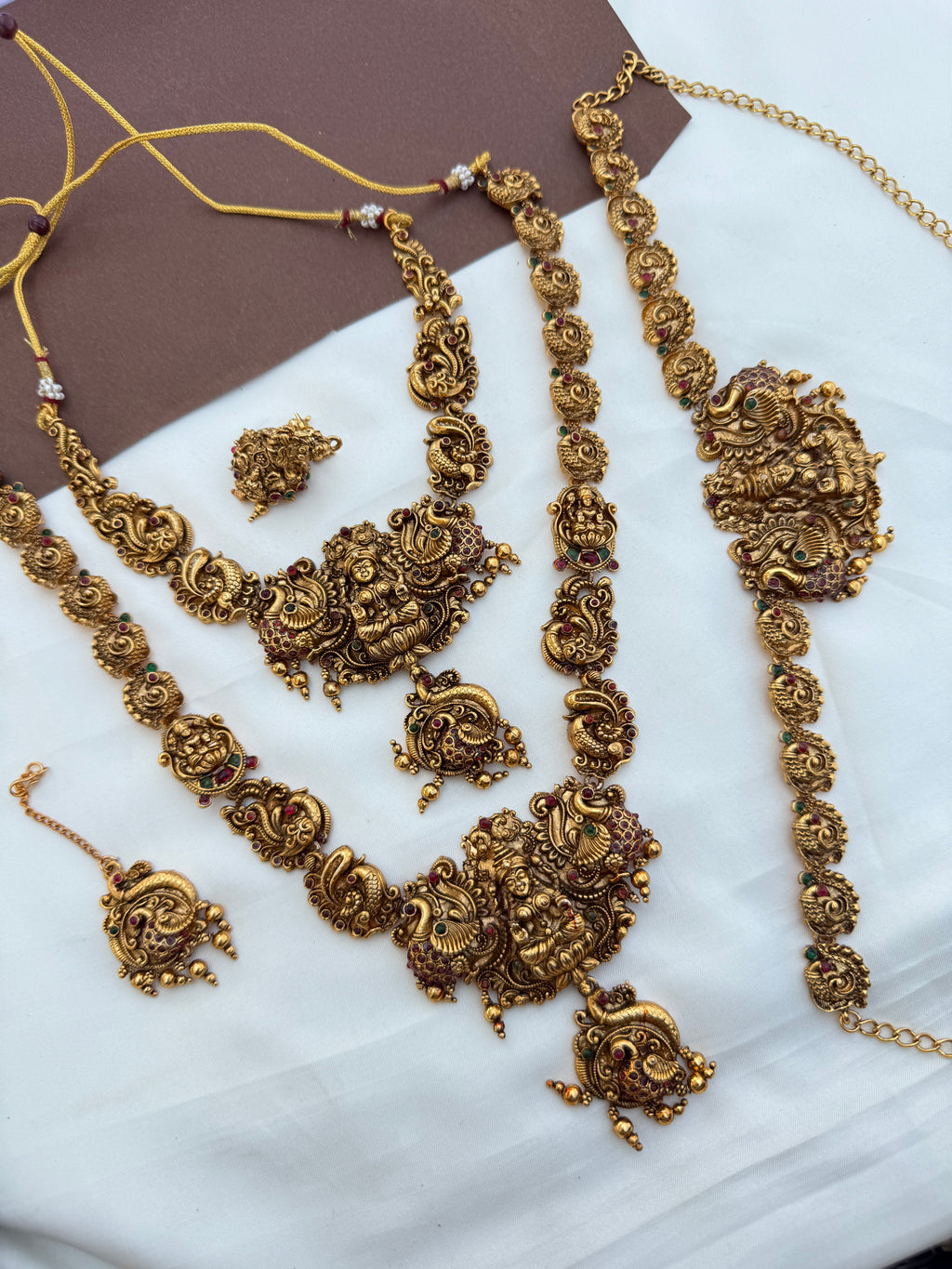 Bs247peacock Lakshmi devi brida set  with hipchain and tikka