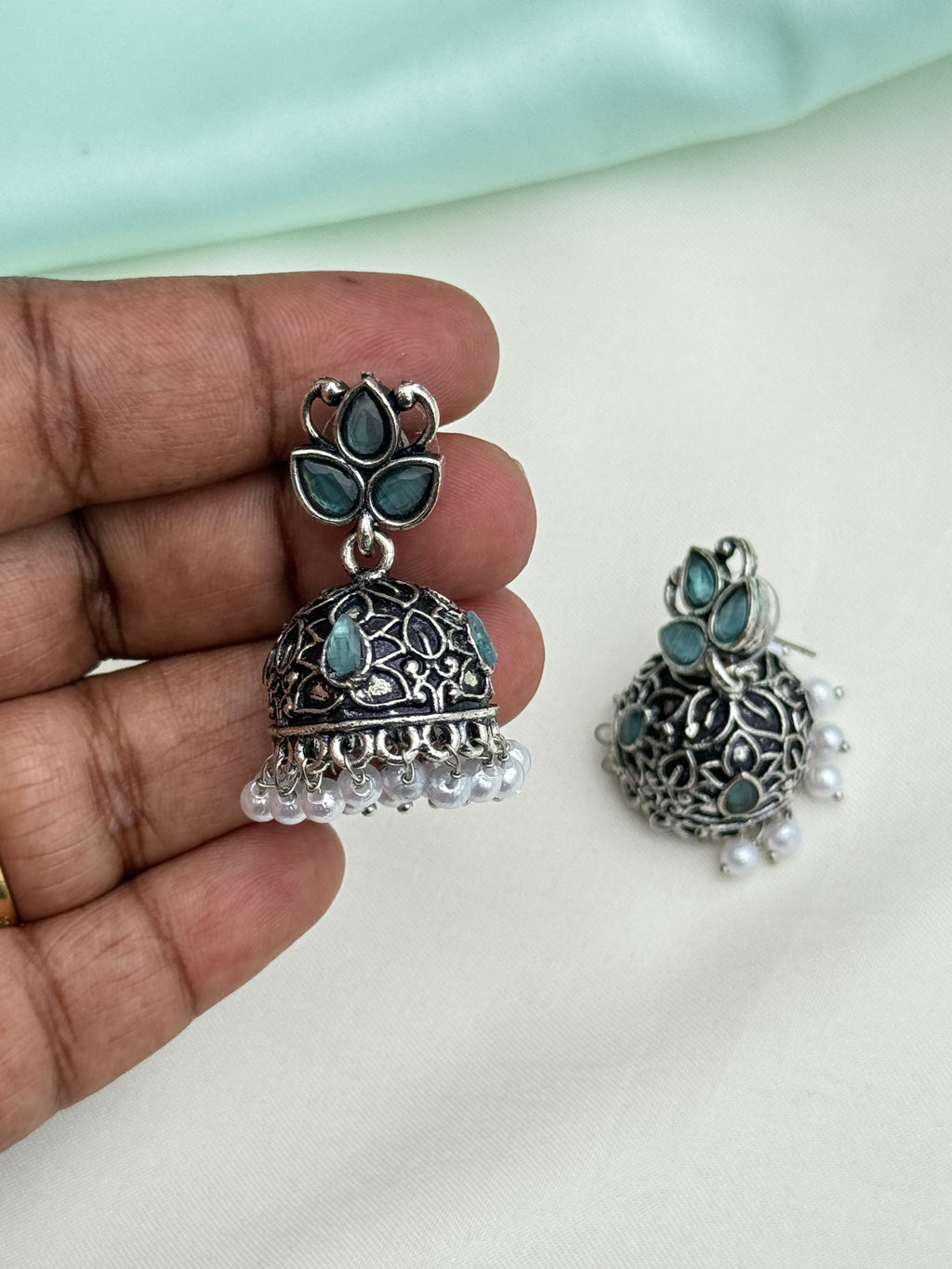 Er207 oxidised butta back push earings