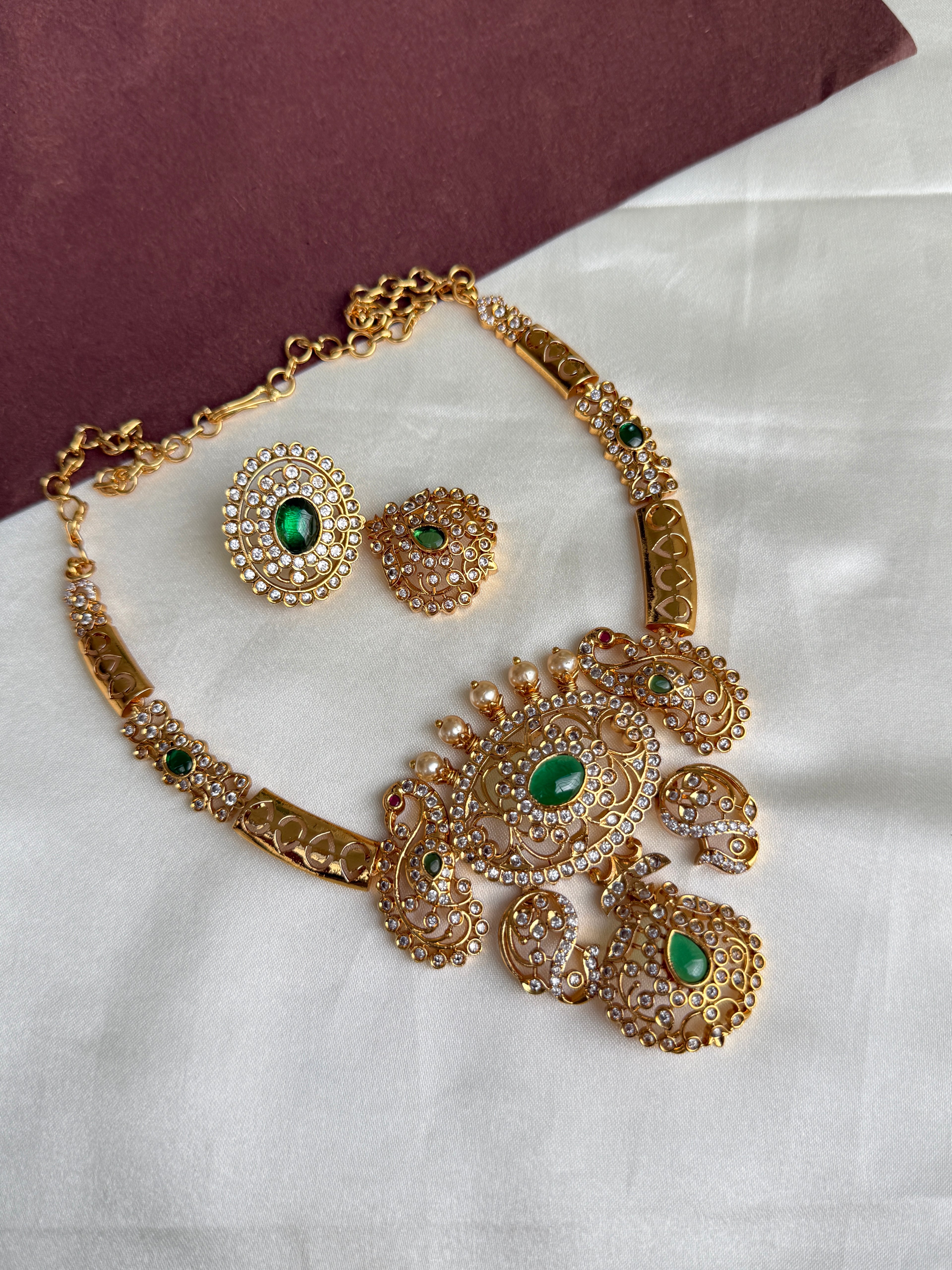 Ns341 green uncut kante neckset with earrings