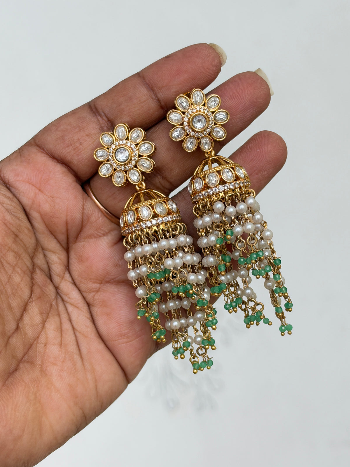 Er902 mossanite flower butta with pearls earrings