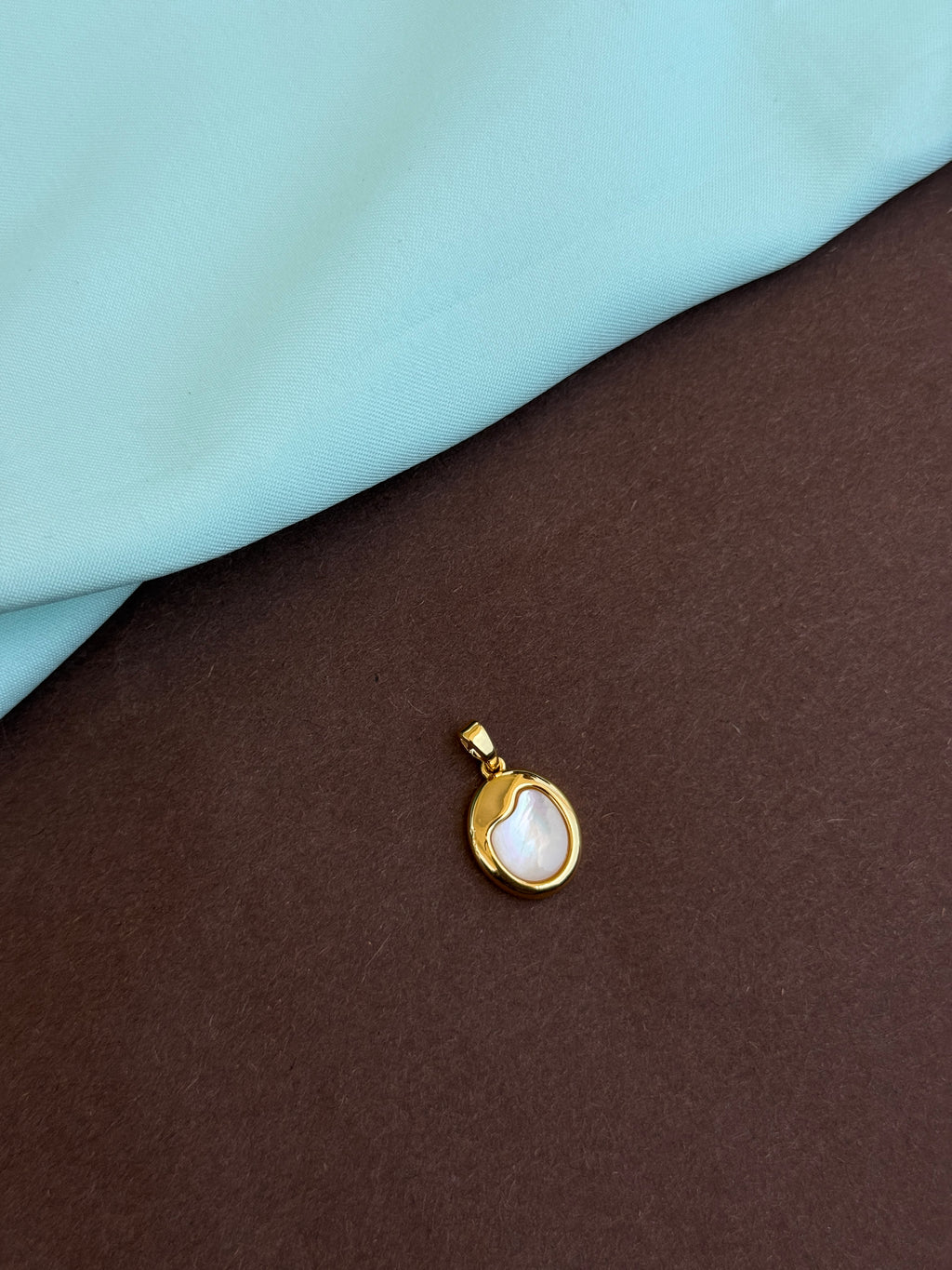 Al024 anti tarnish heart shape charm (pendent)