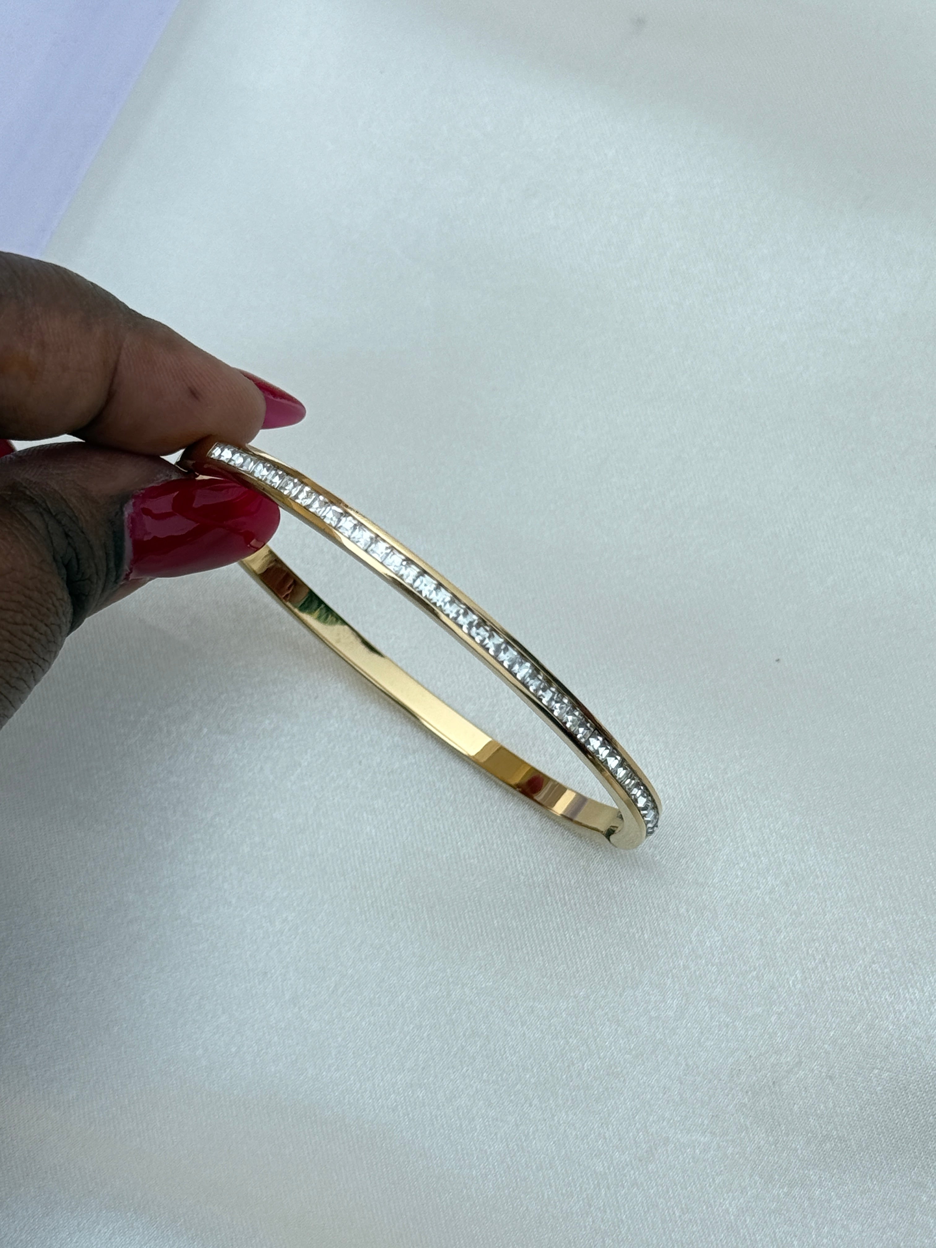 Ab073 anti tarnish openable stone bracelet