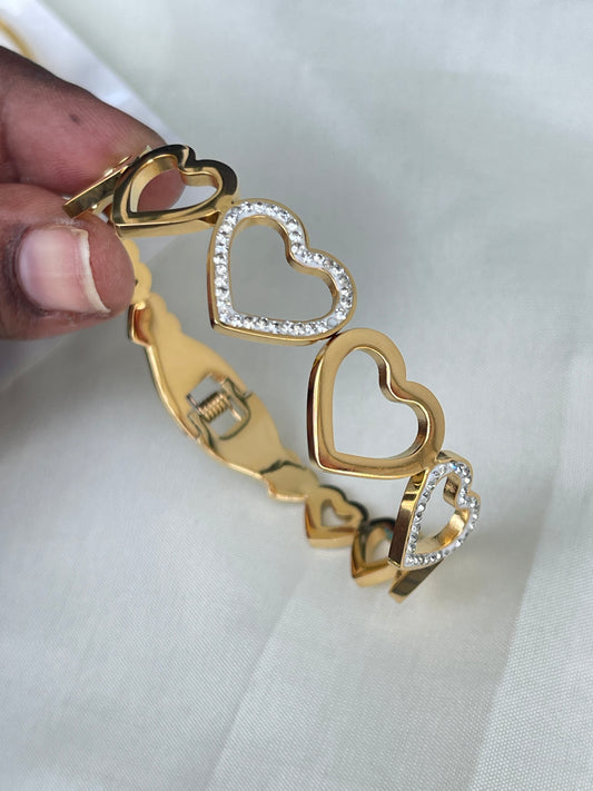 Heart bracelet