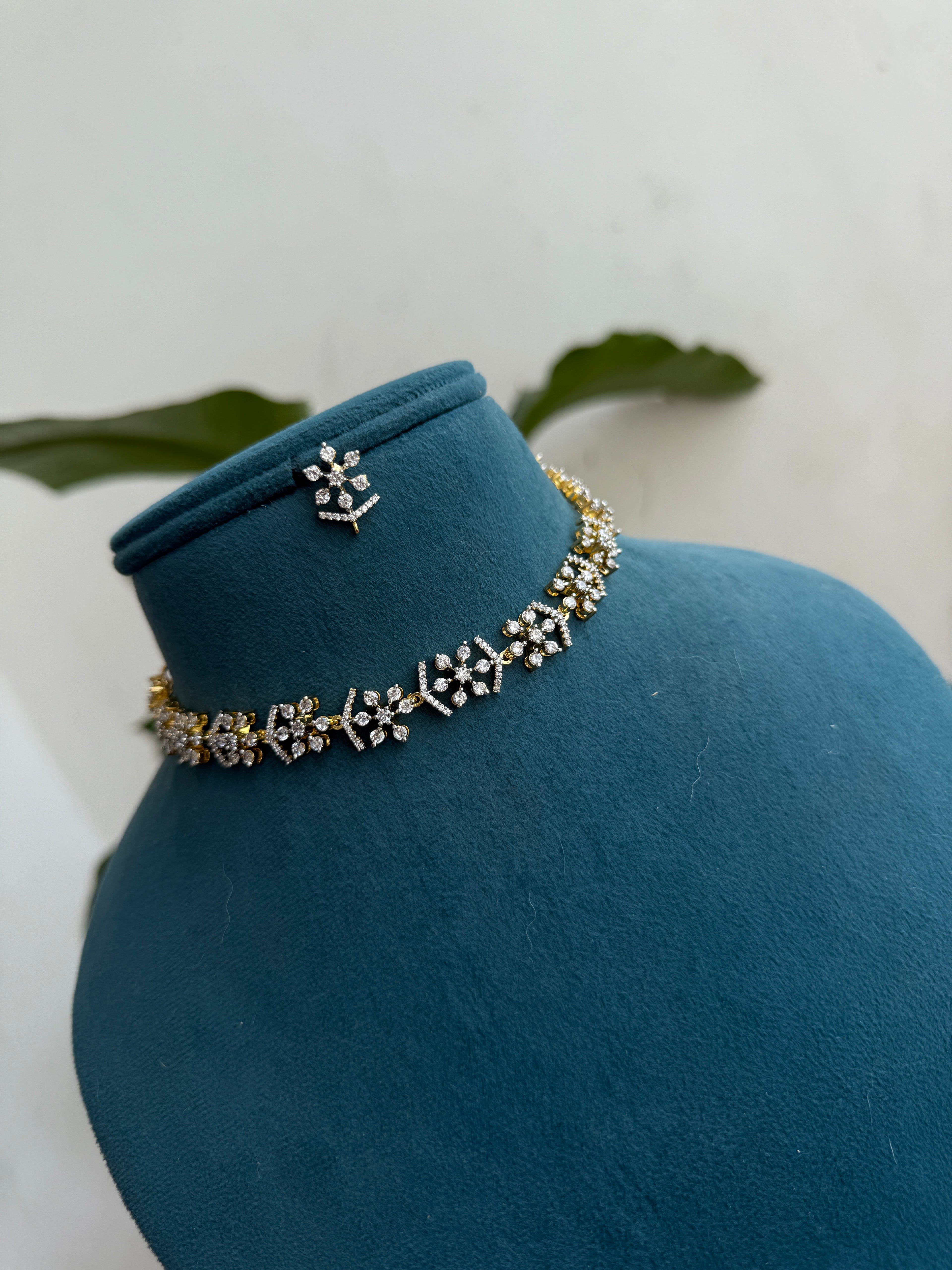 Ns525 diamond replica neckset