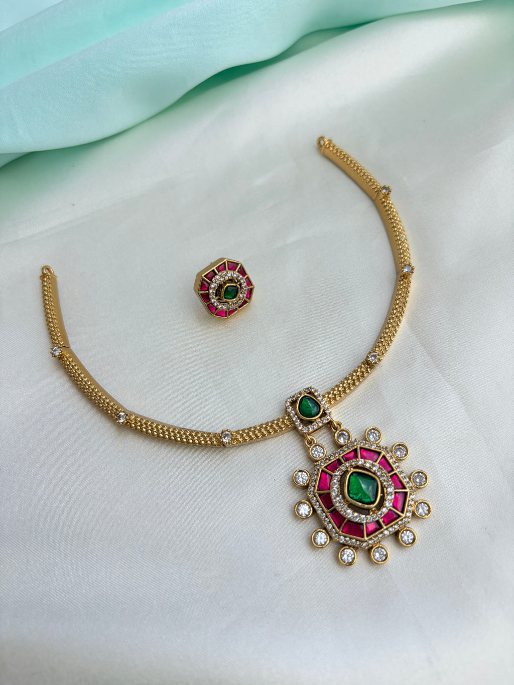 Kundan Kante Neckset with Studs Ns985