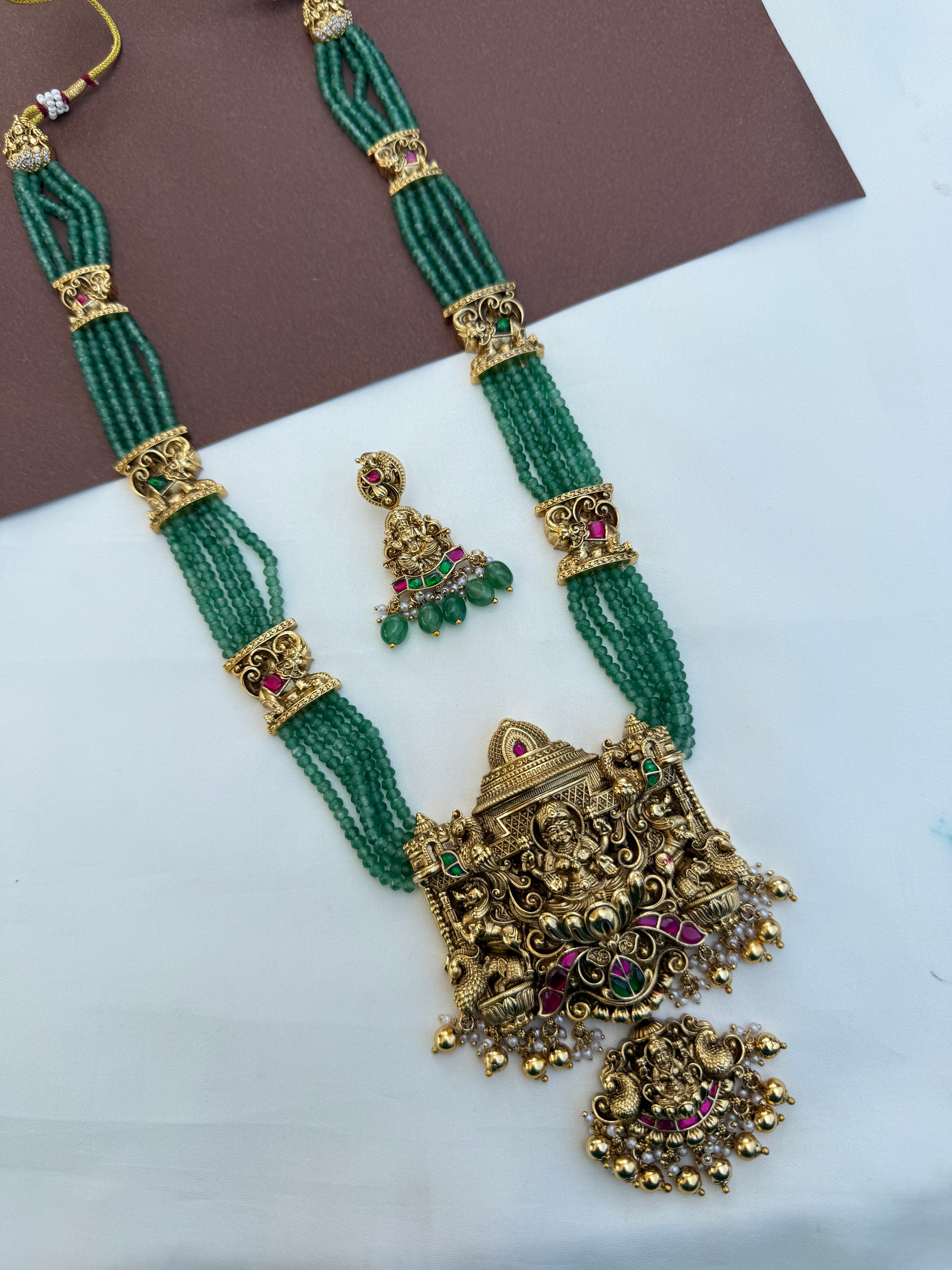Ns722 lakshmidevi jadau kundan heavy gold ball neckset