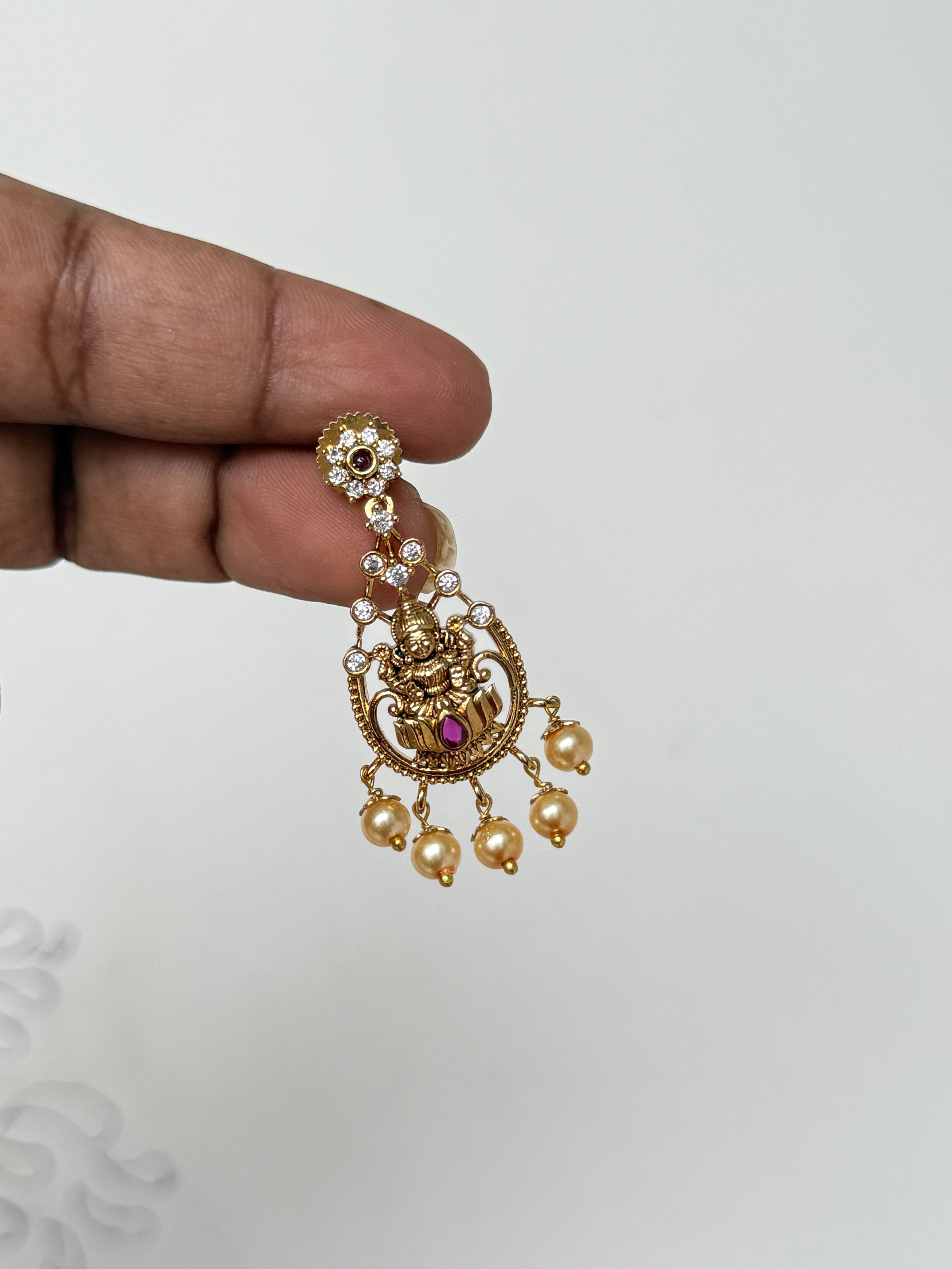 Er66 Lakshmi Devi small hanging earrings