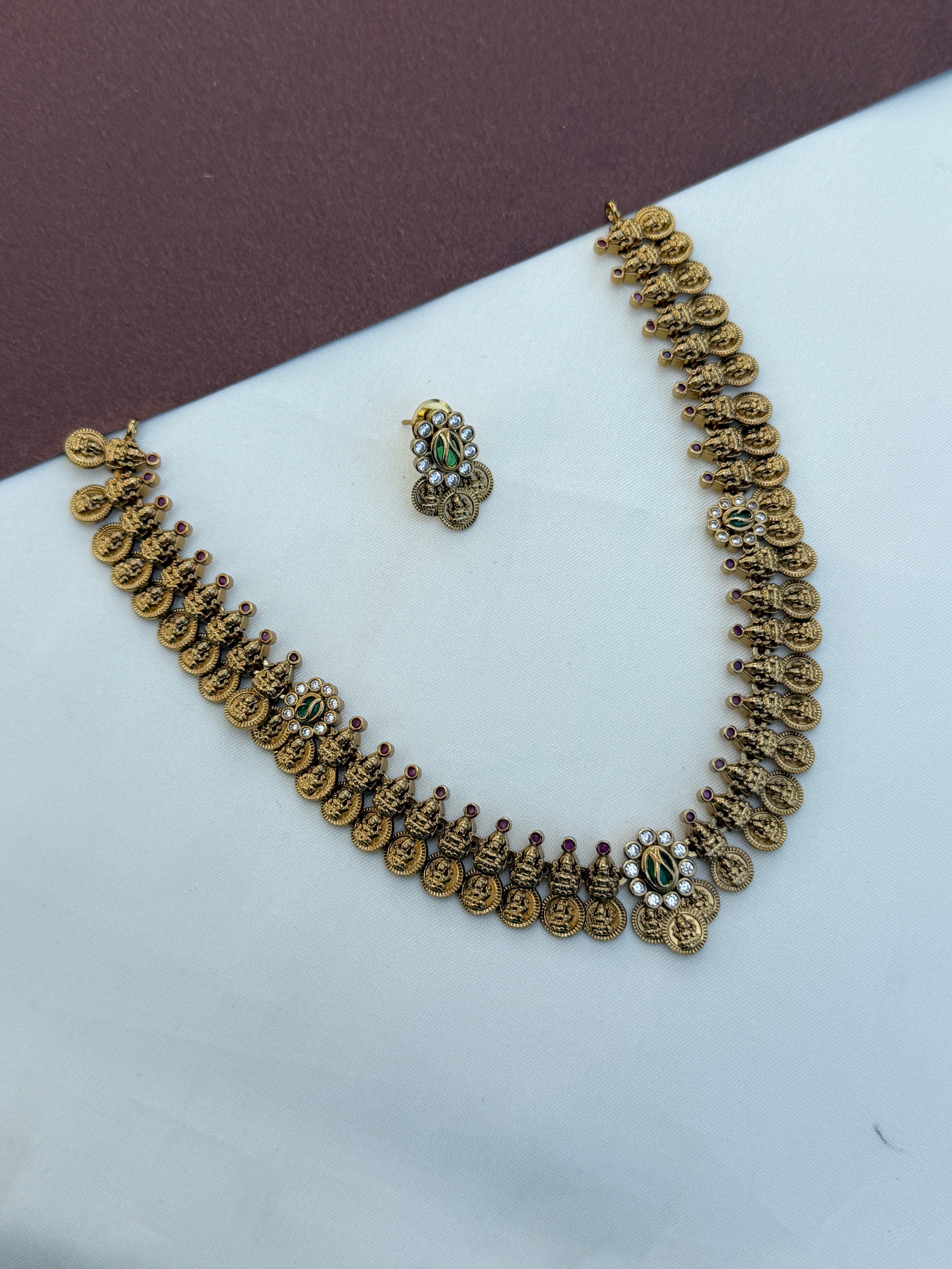 Ns700 short Lakshmi devi kasulaperu