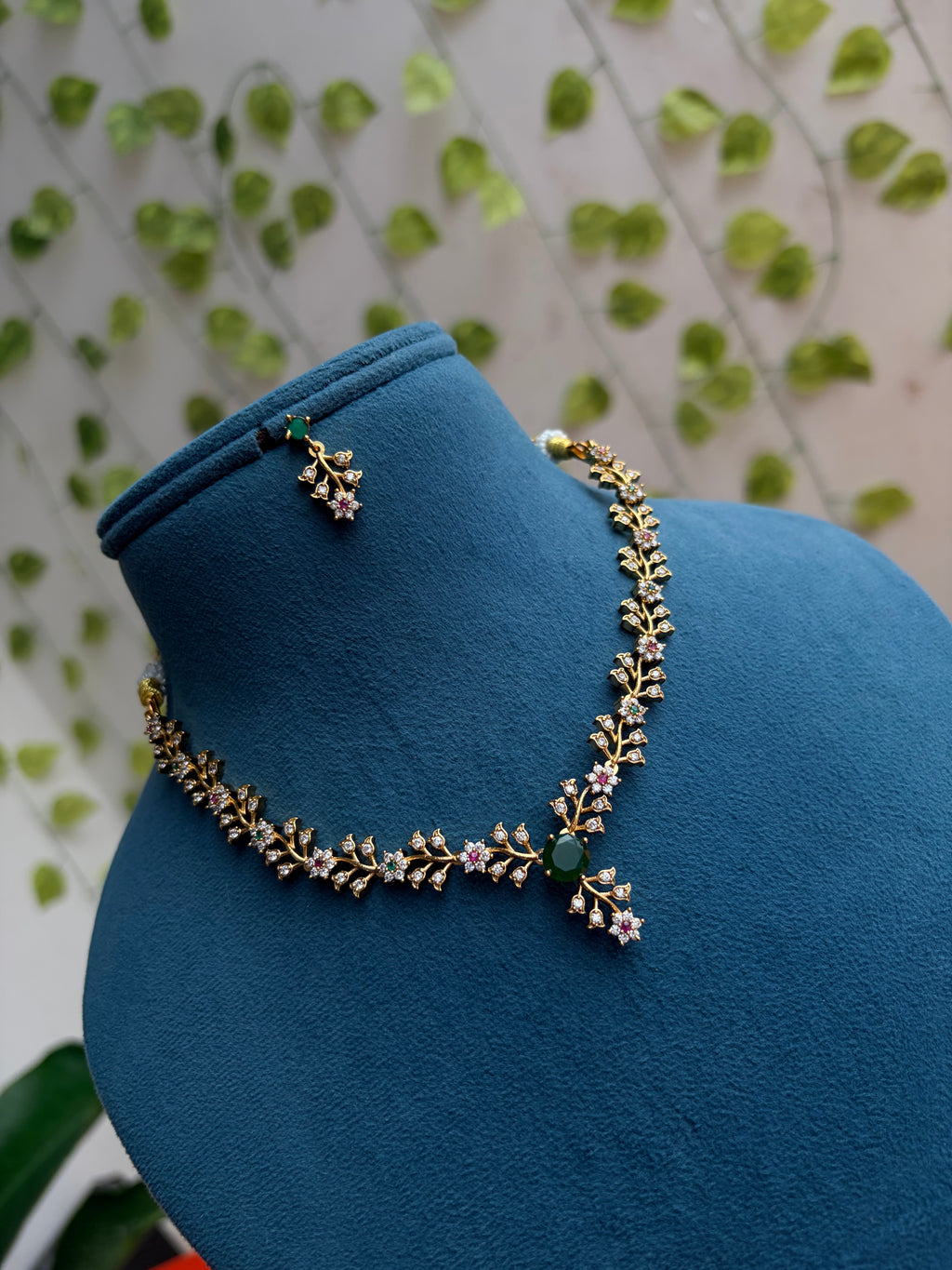 Ns938 Multi Color stones Short Neckset with Earrings