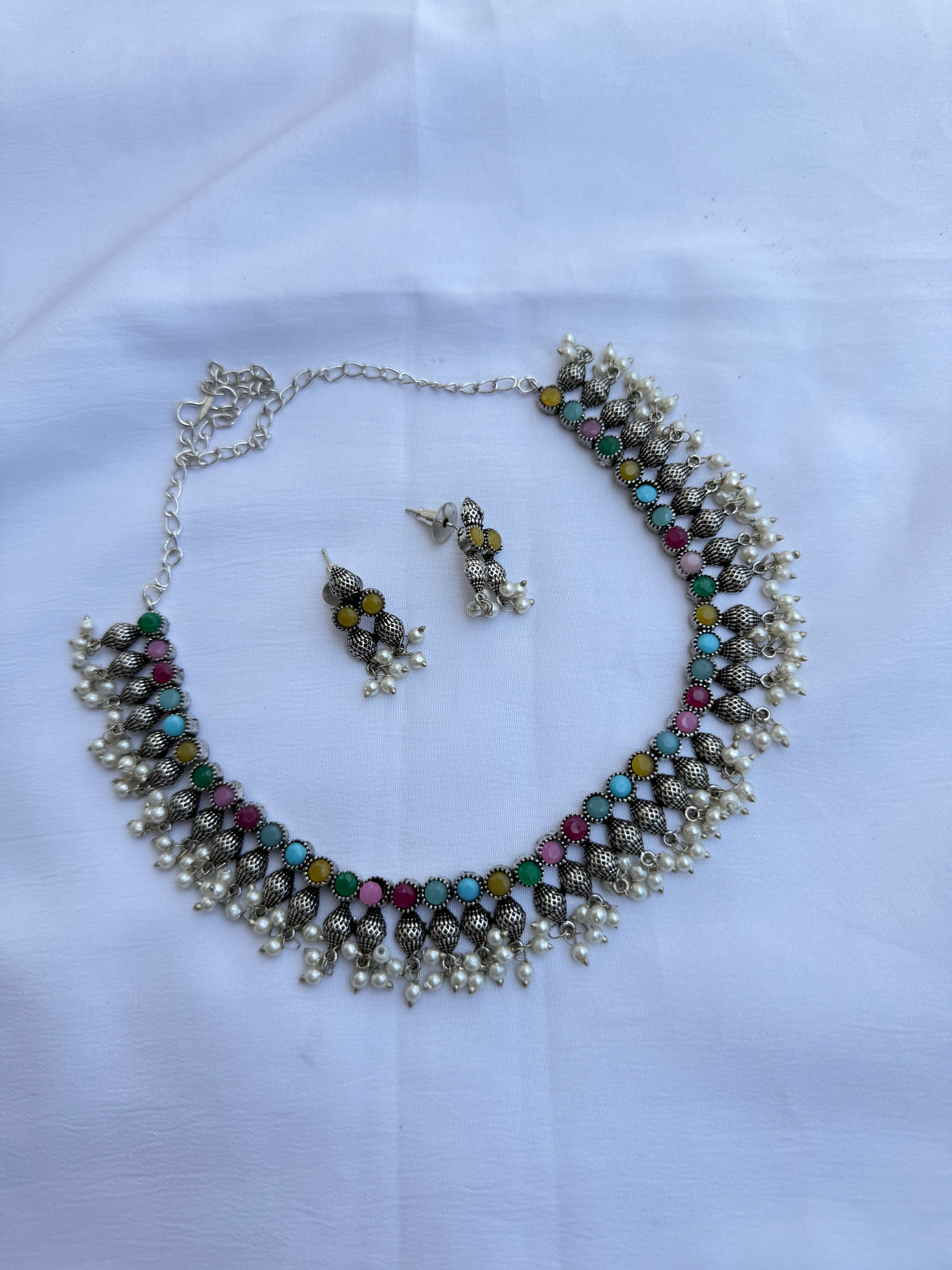 Ox100 multi pearl Oxidised neckset