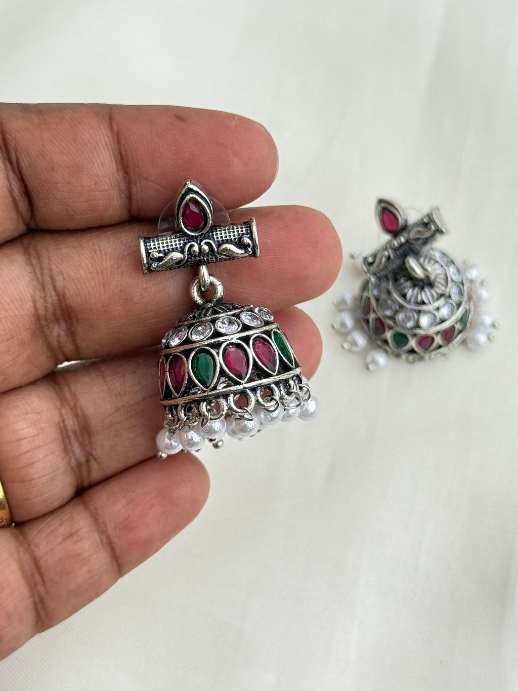 Er209 oxidised butta back push earrings
