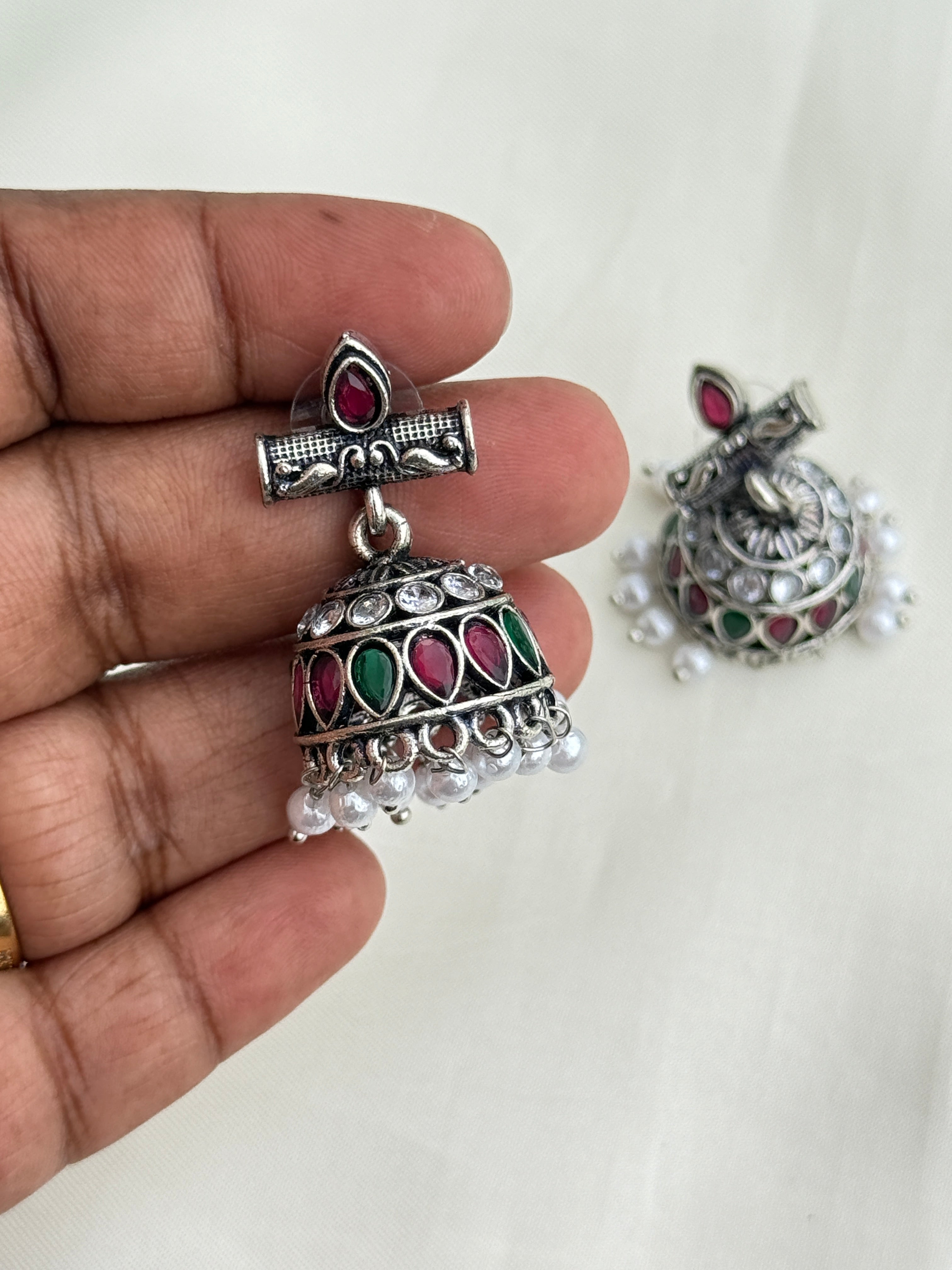 Er209 oxidised butta back push earrings
