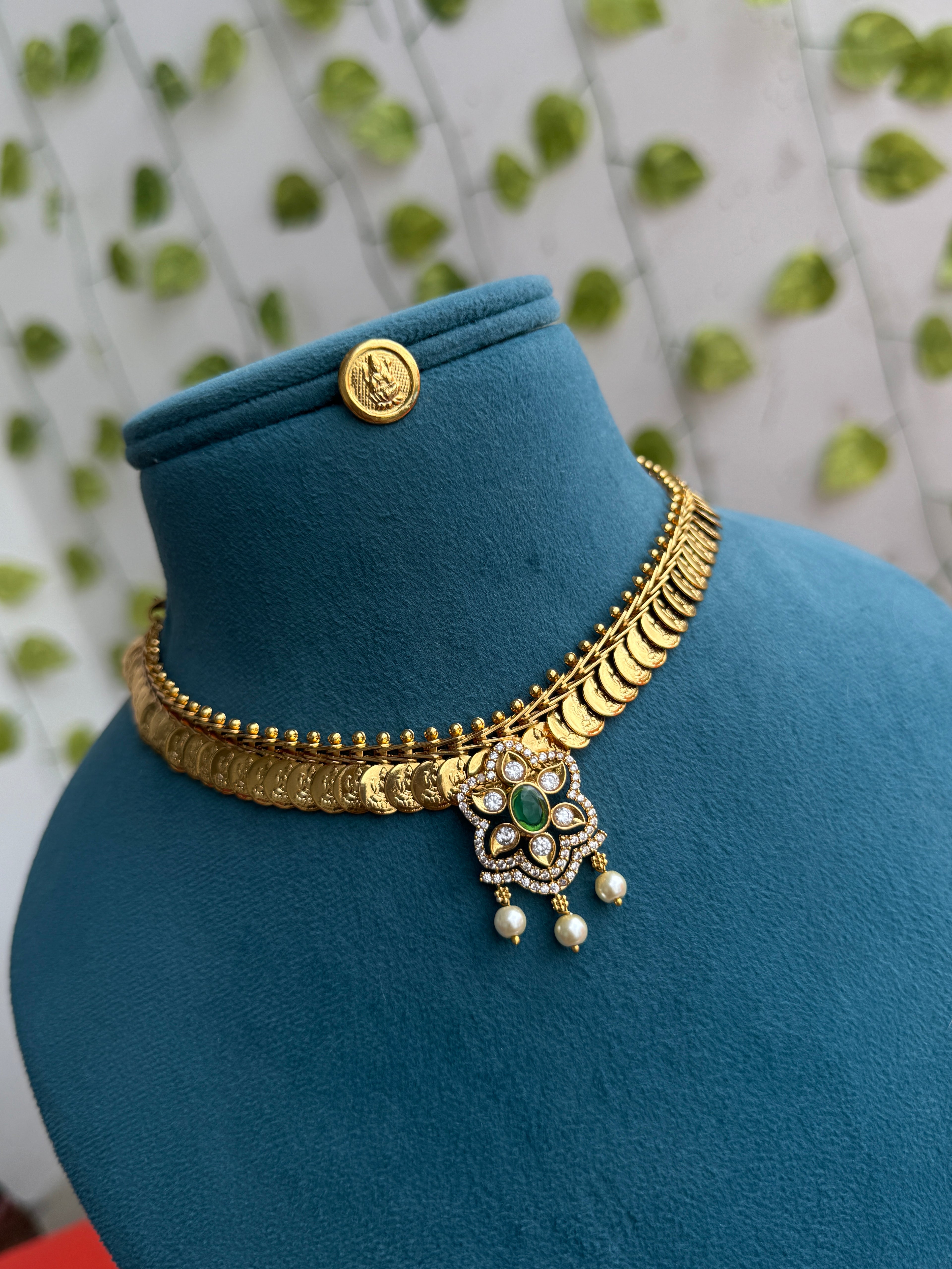 Ns883 kasulaPeru short neckset with studs