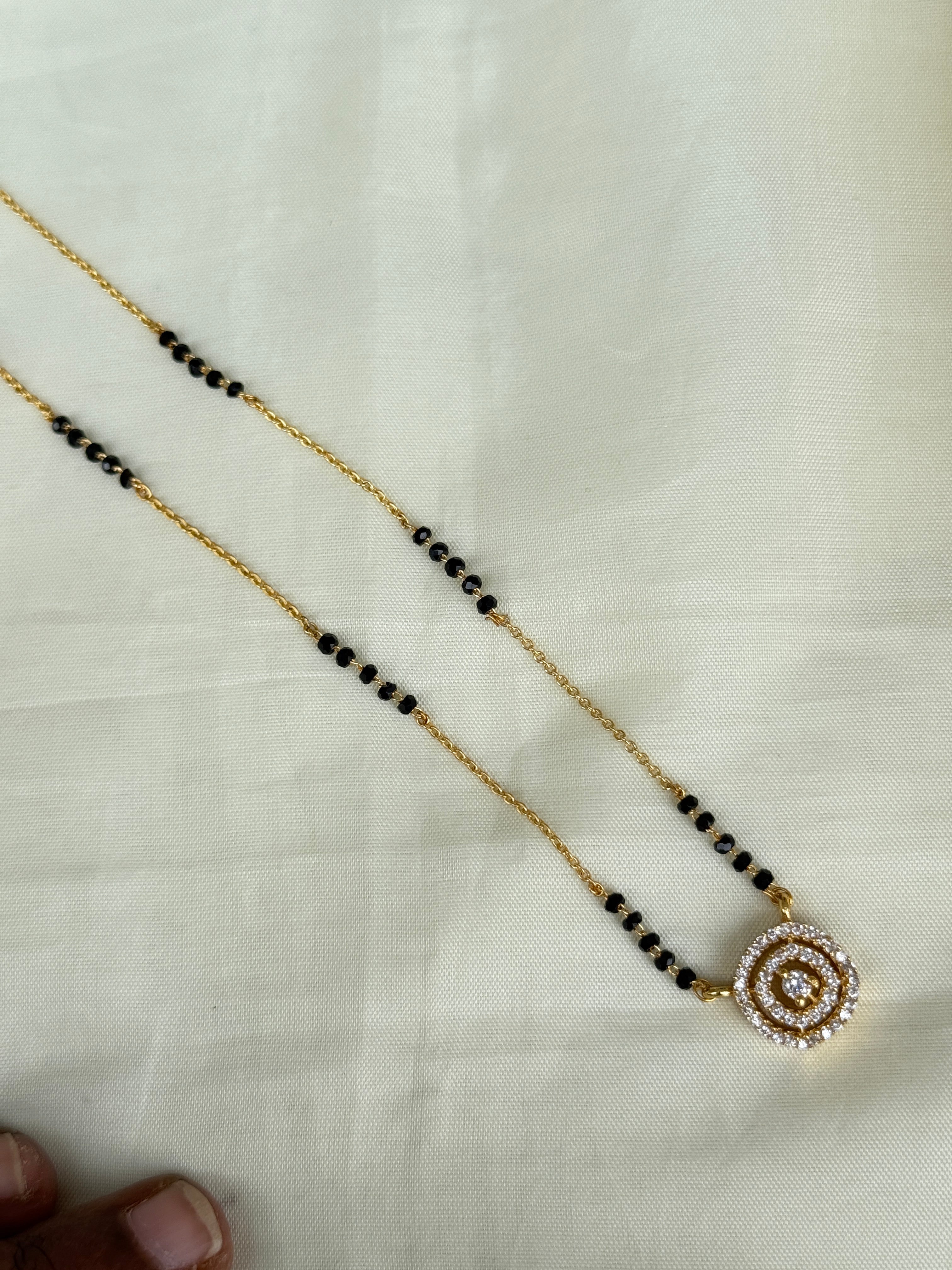 Bb020 square 16 inches short blackbeads