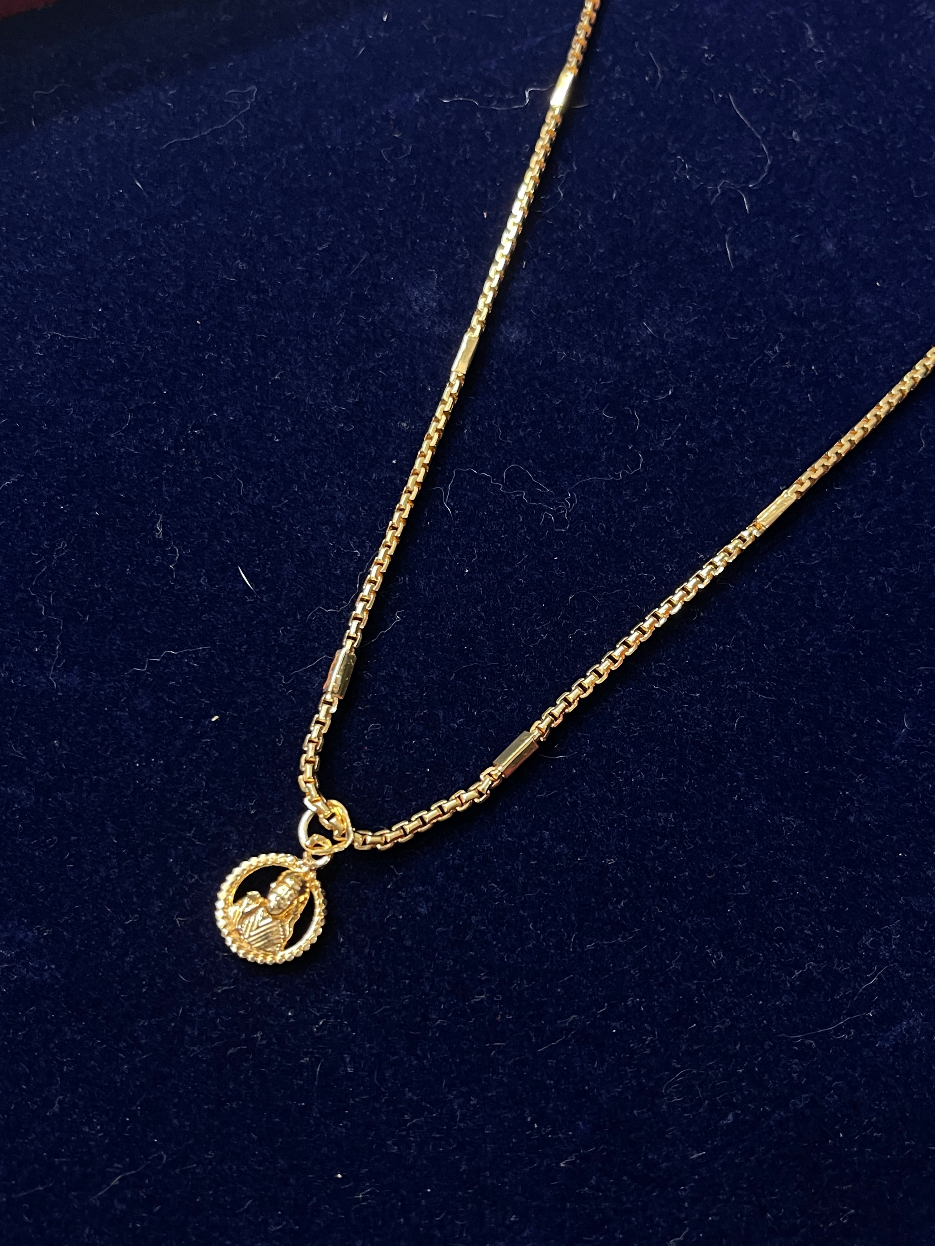 Daily wear chain with Sai Baba pendant ..!
Color won't fade Dc1651