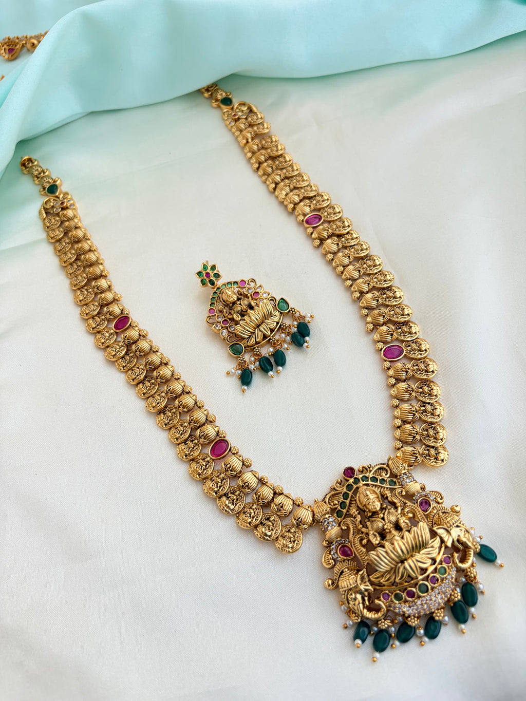 Nakshi Lakshmidevi Kasulu and pendent long haram with Earrings Lh600
