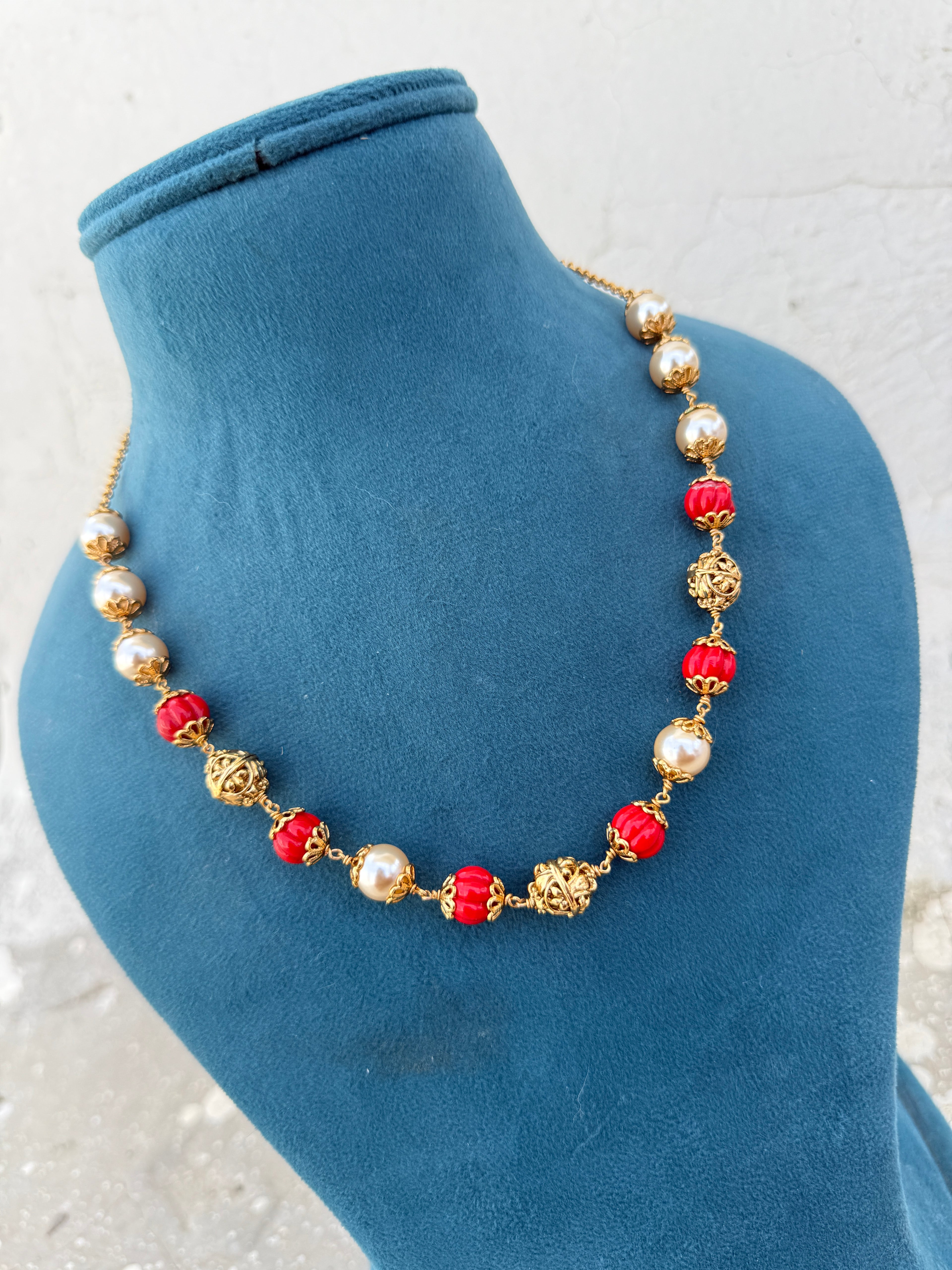 Bb035 pearl coral pumpkin beads and gold ball chain
