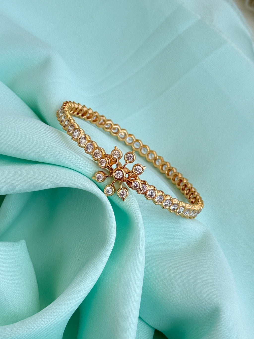 Ph514 panchaloham polished full stones single flower kada bangle