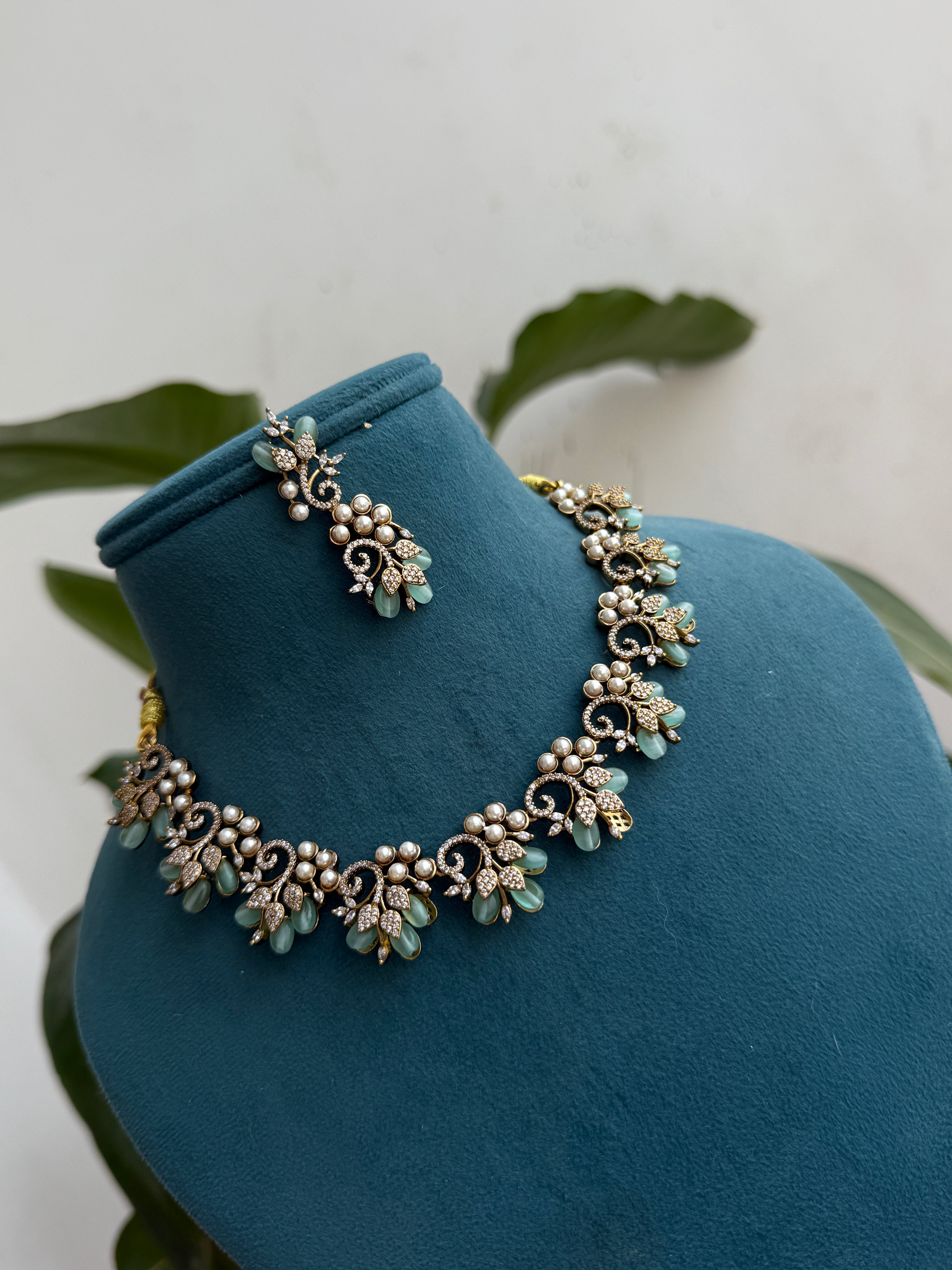 Ns383 beads flower neckset