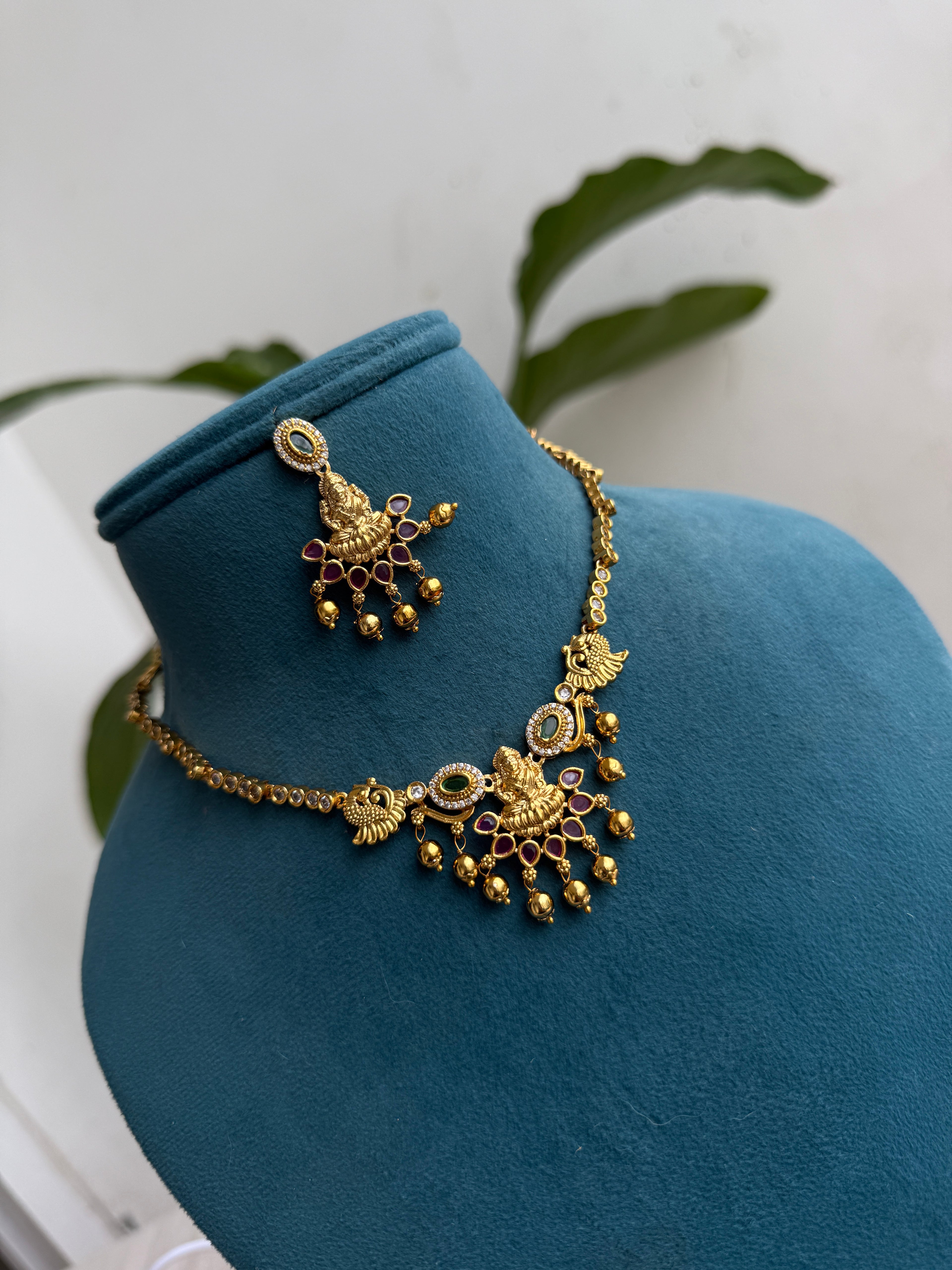 Ns429 Lakshmi Devi Kemp neckset