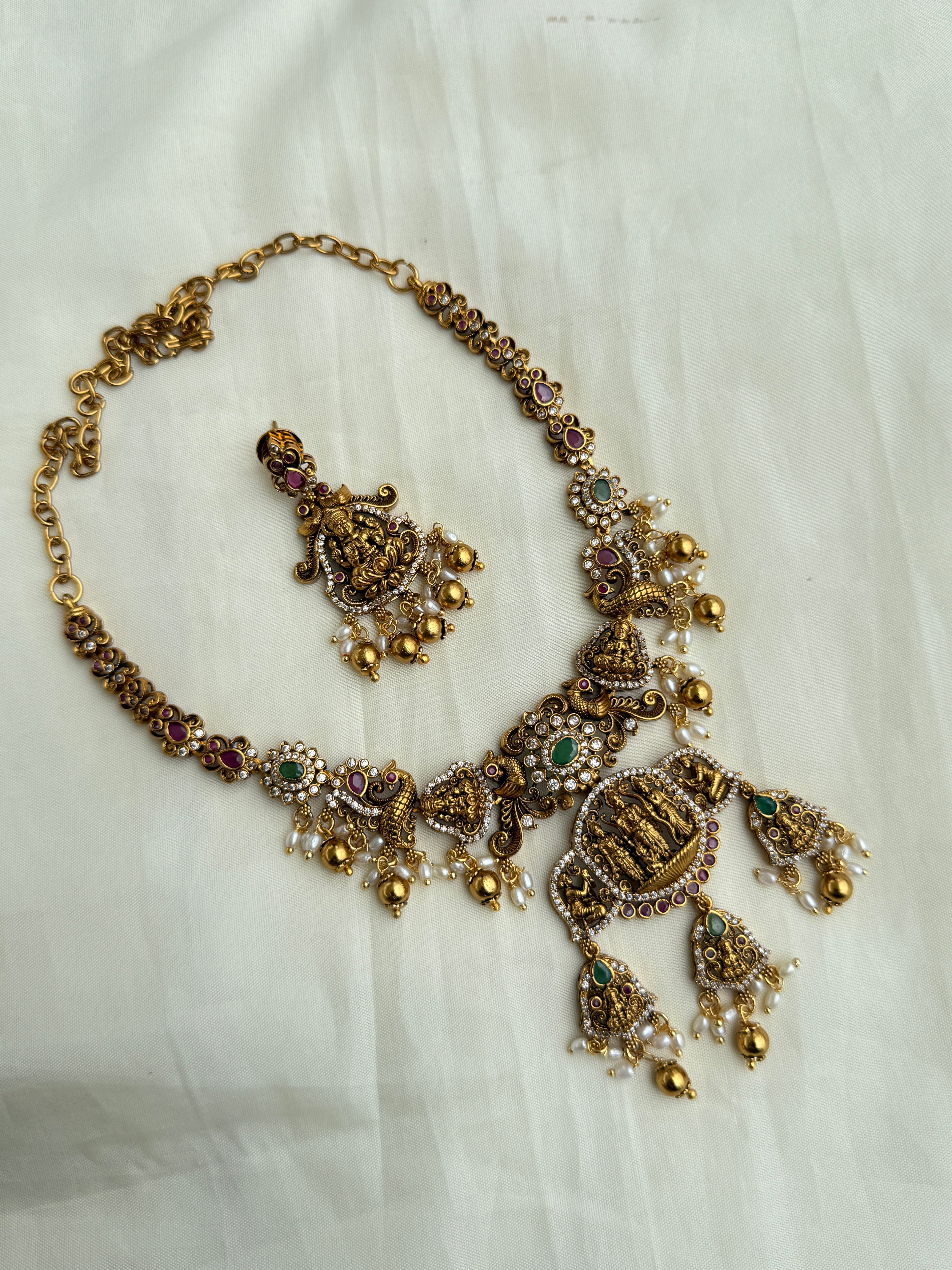 Ns312 ram parivaar and Lakshmi Devi nakshi neckset