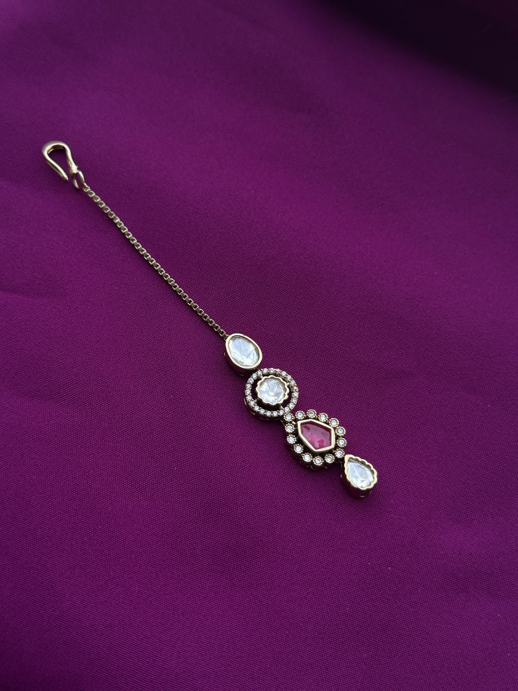 Mossanite stones chain tikka tk806