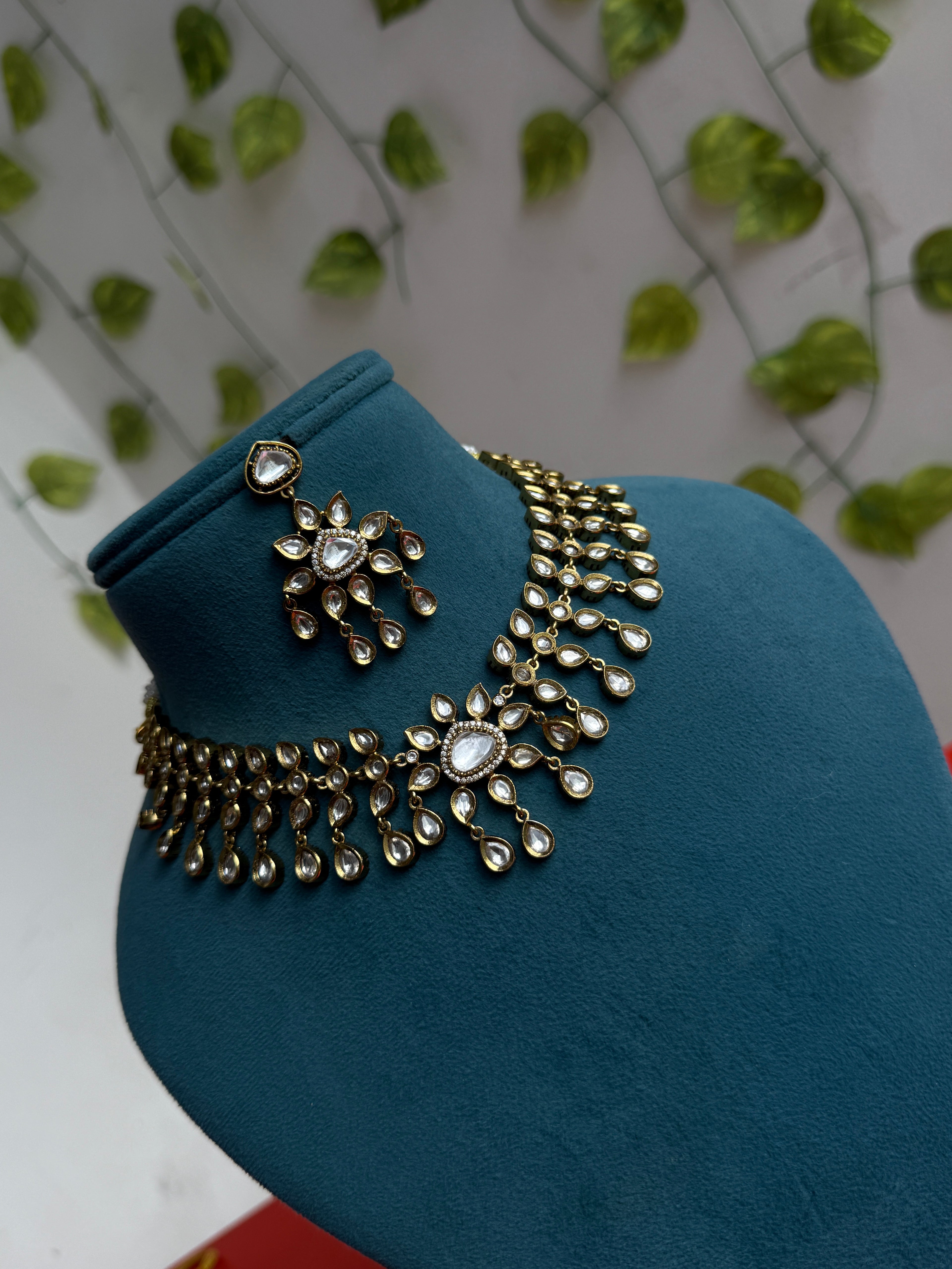 Elegant Kundan drop choker neckset  with earrings ns974