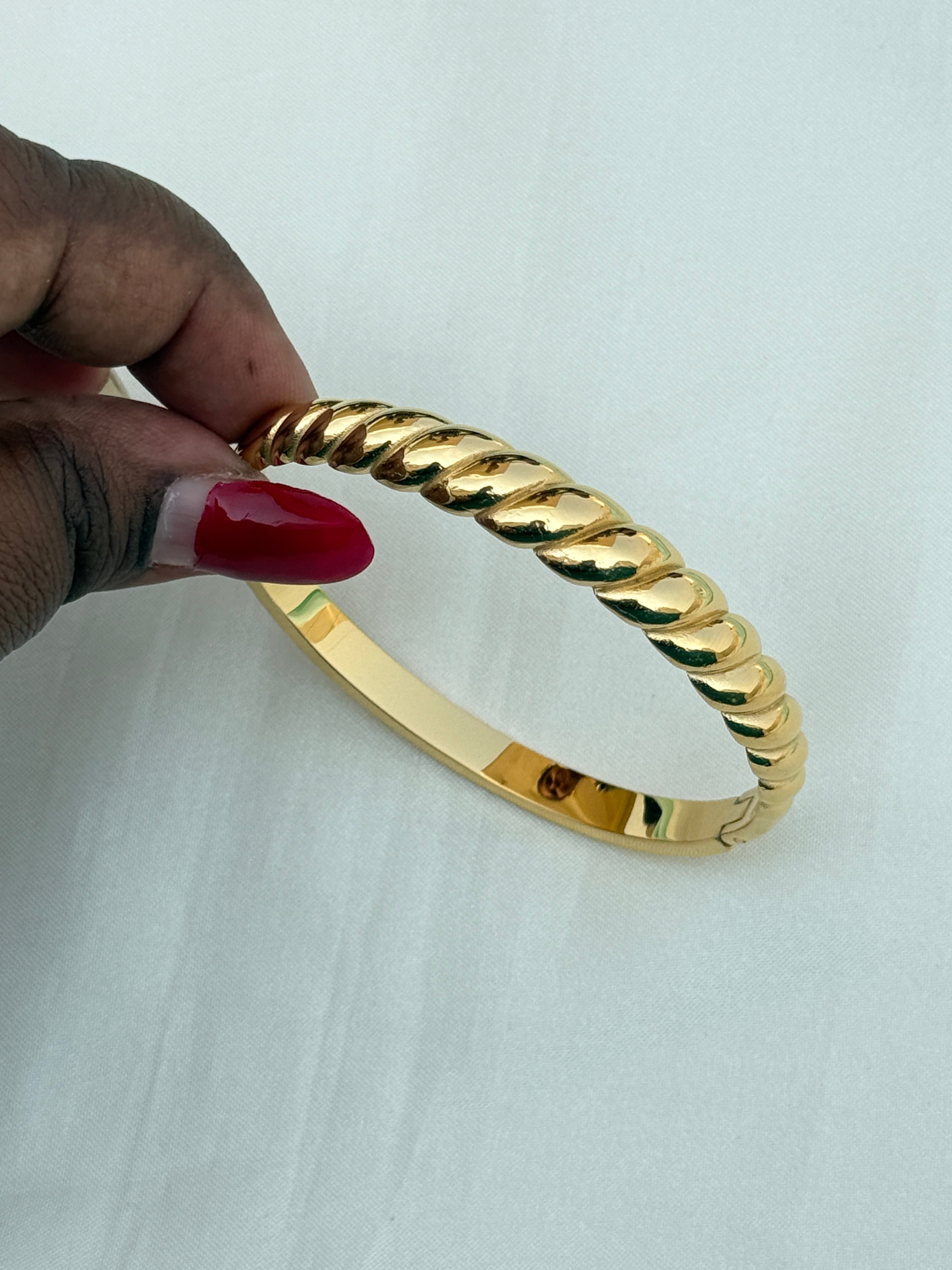 Ab542 anti tarnish openable kada bracelet