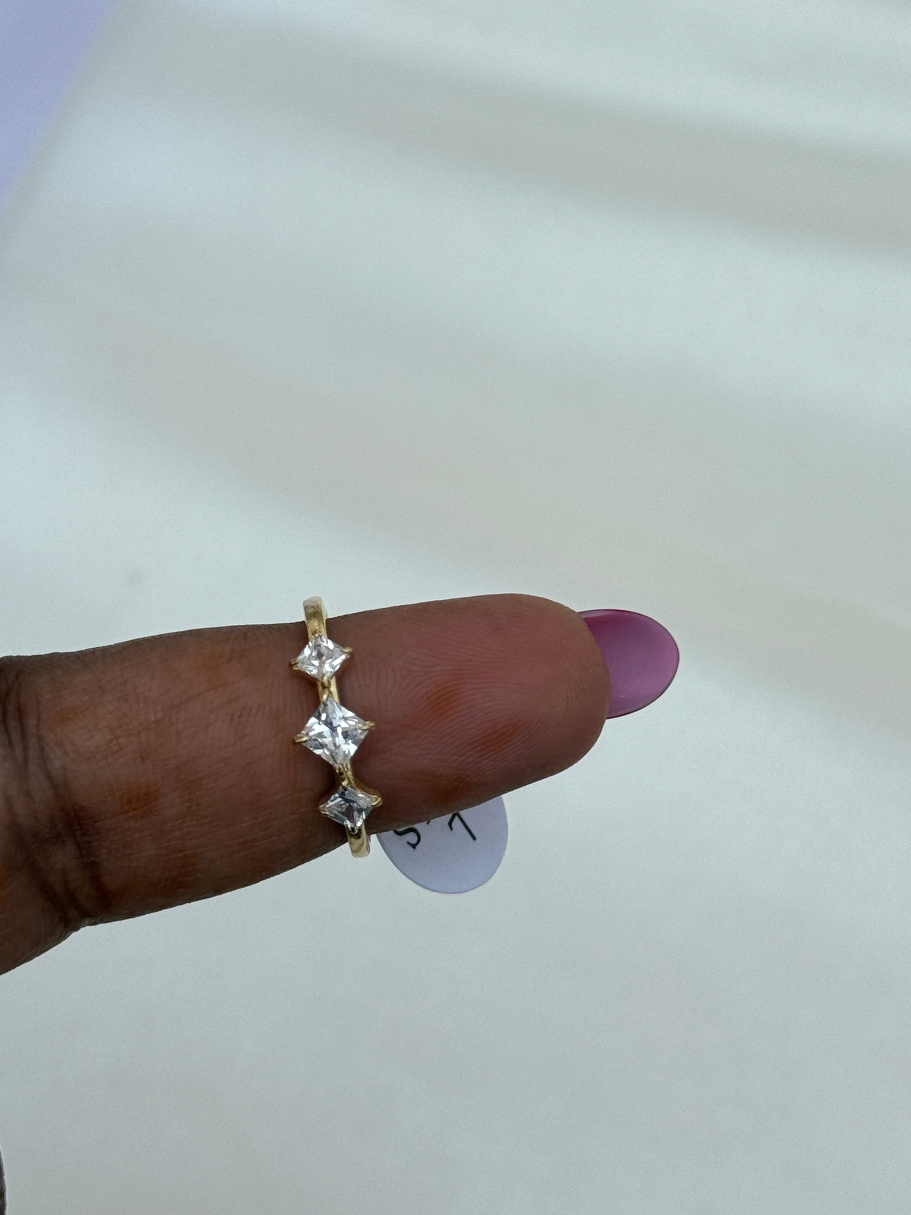 Rg049 anti tarnish 3 stones finger ring