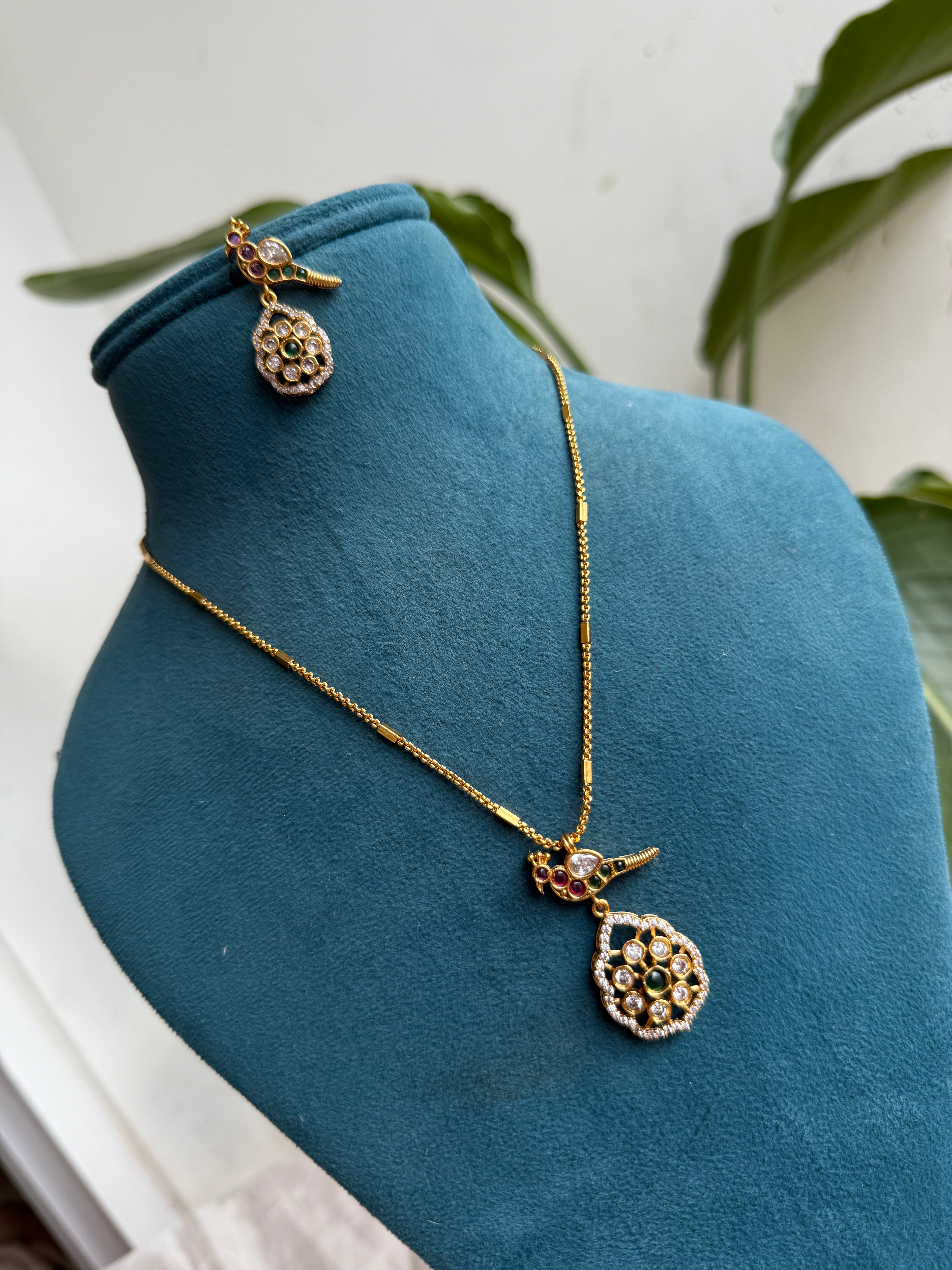 Ns467 Parrot removable pendant neckset with earrings