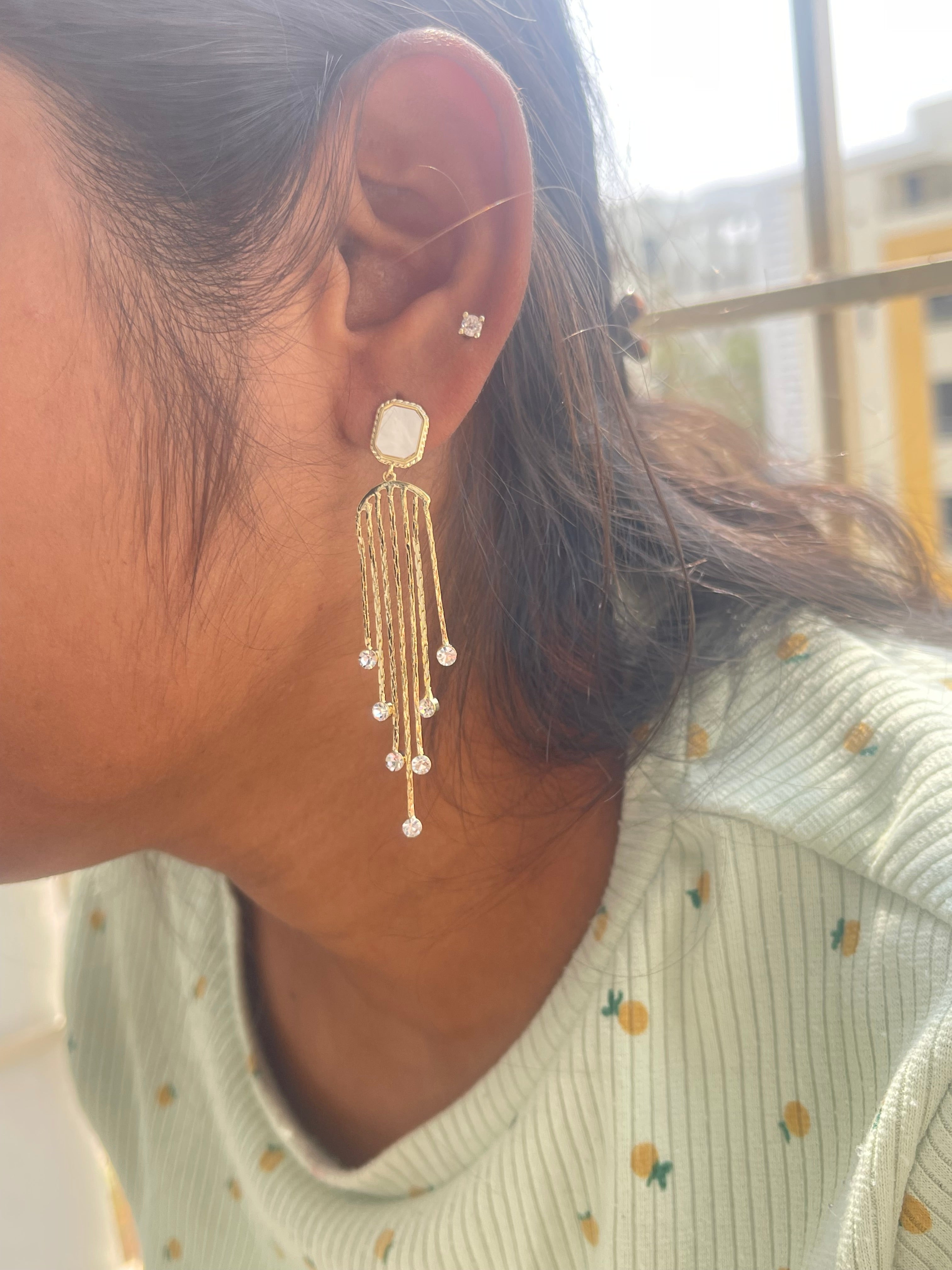 Square hanging tassels in gold and rosegold